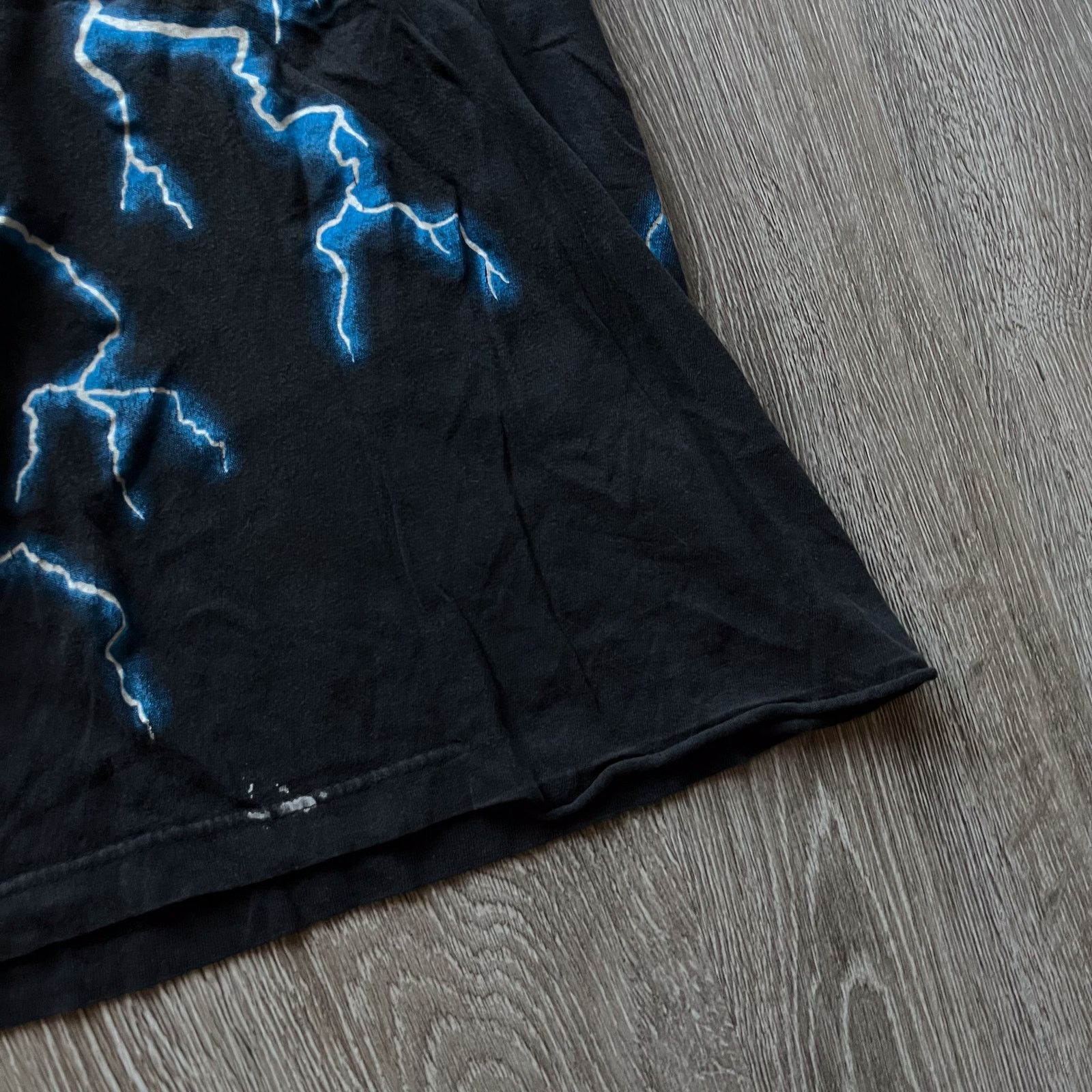 Vintage Vintage 90s American Thunder Lighting AOP T Shirt XL Size US XL / EU 56 / 4 - 7 Thumbnail