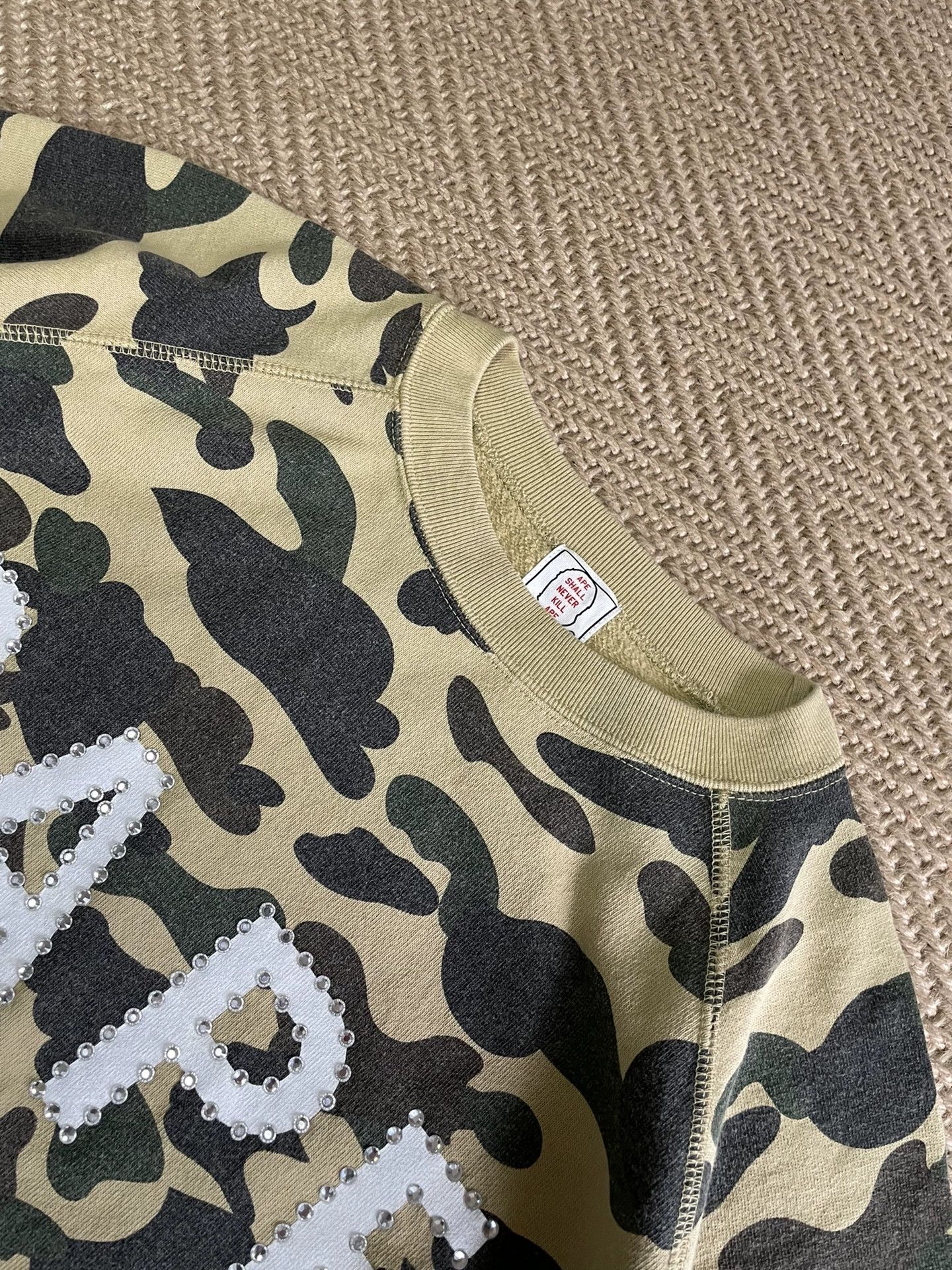 Bape BAPE 1ST CAMO YELLOW RHINESTONE SS CREW SWEATSHIRT S Size US S / EU 44-46 / 1 - 4 Thumbnail