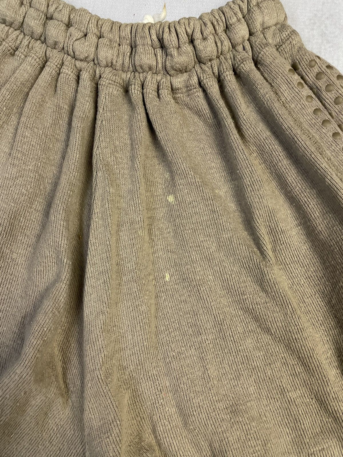 Issey Miyake 1980s Issey Miyake Men Brush Tag Rubber Dots Sweat Shorts Size US 30 / EU 46 - 8 Thumbnail