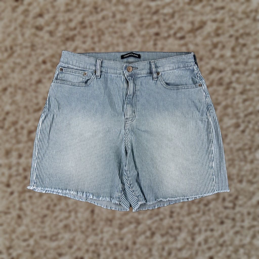 Calvin Klein Calvin Klein Womens Shorts 12 Blue White Striped Chino 7-Inseam 100% Cotton Activewear Size 34" / US 12 / IT 48 - 1 Thumbnail