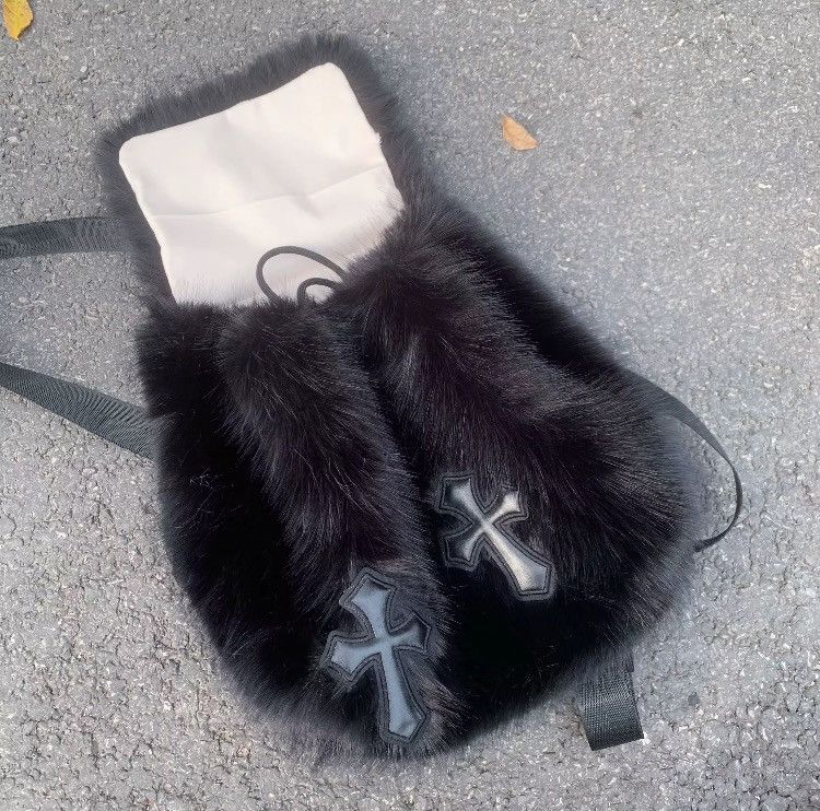 Other Y2K Plush Faux Fur Cross Backpack Unisex Size ONE SIZE - 7 Thumbnail