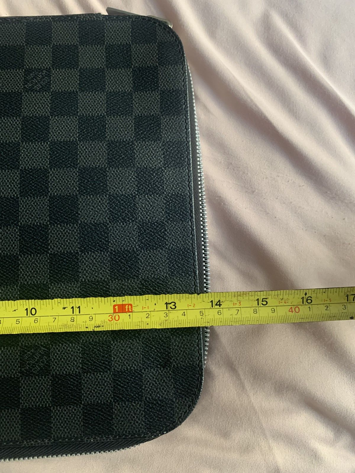 Louis Vuitton Louis vuitton damier graphite horizon laptop sleeve Size ONE SIZE - 13 Thumbnail