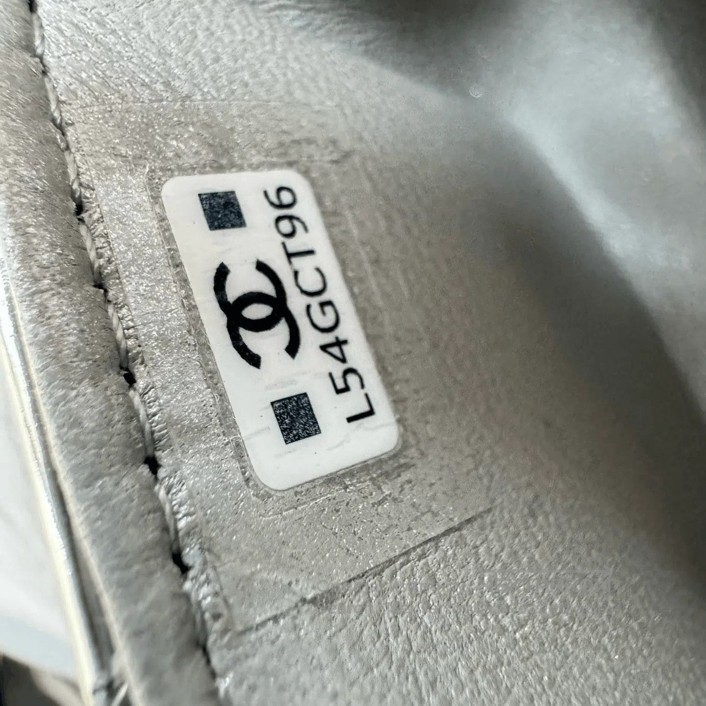 Chanel Chanel 25k Silver Handle Mini Flap Bag. Size ONE SIZE - 8 Thumbnail