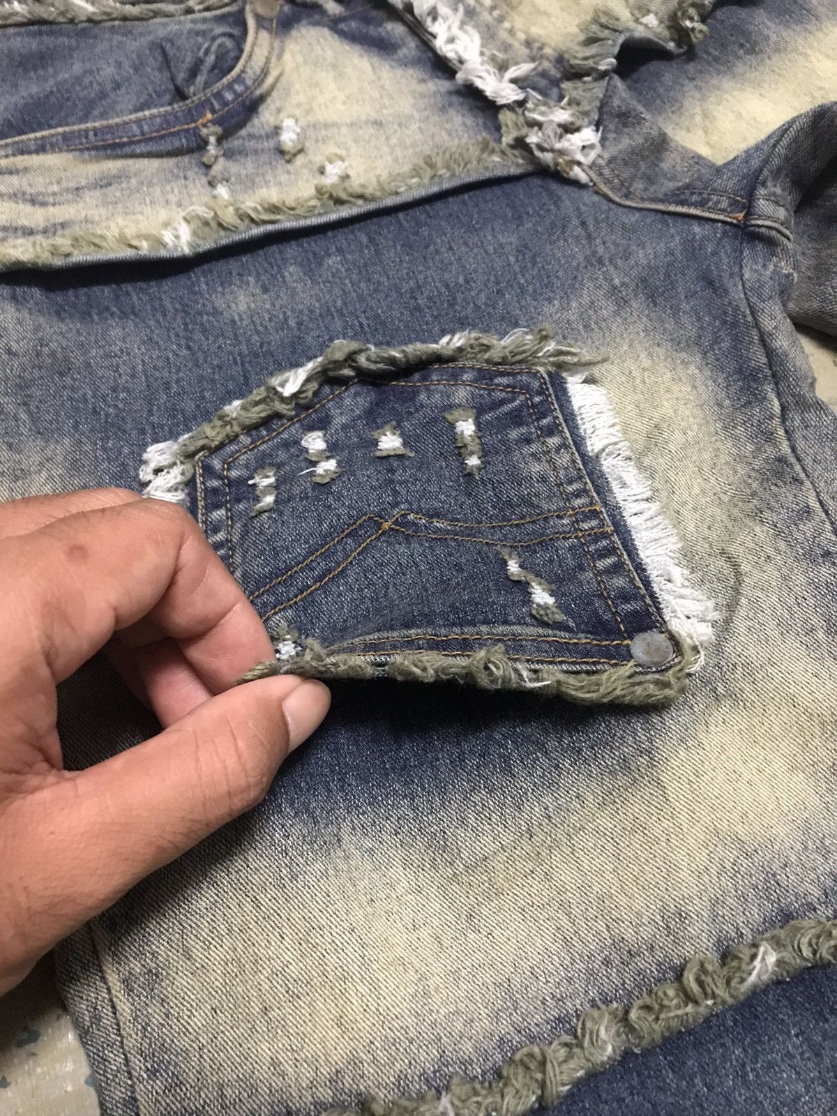 Japanese Brand Modernistic Multipocket Distressed Flared Jeans Size 30" / US 8 / IT 44 - 8 Thumbnail