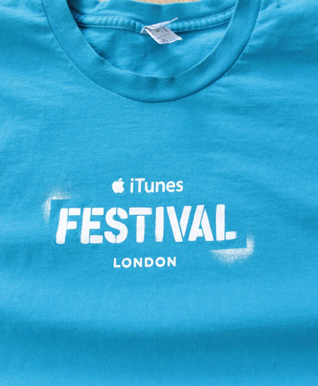 American Apparel × Apple × Vintage 🔥 Rare Apple iTunes Festival Y2K T Shirt Size US S / EU 44-46 / 1 - 3 Thumbnail