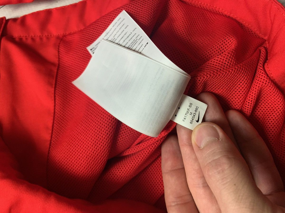 Other Nike Barcelona soccer track jacket Soze M red Size US M / EU 48-50 / 2 - 6 Thumbnail