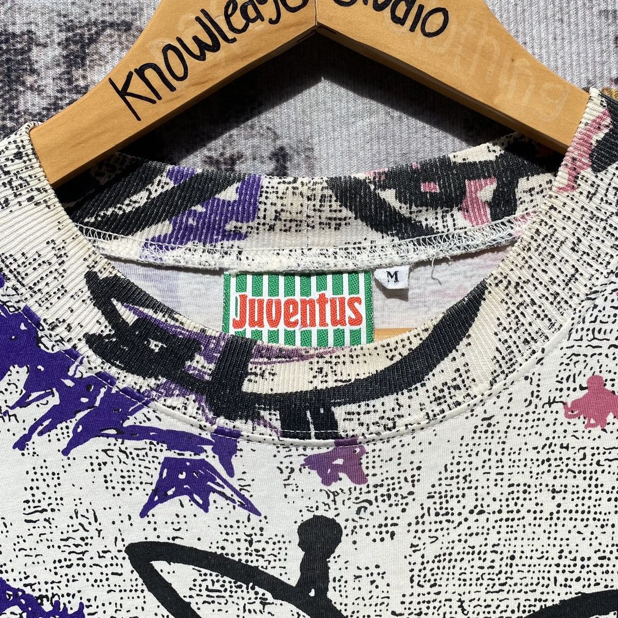 Vintage Vintage Juventus Over Print Shirt Juventus Size US M / EU 48-50 / 2 - 8 Thumbnail