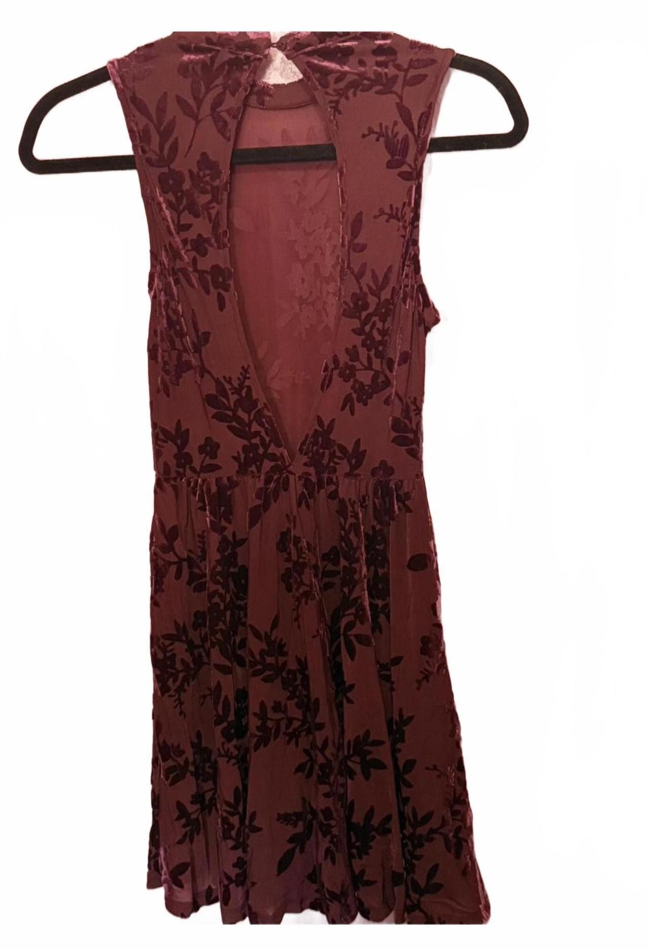 Designer Elegant Red Floral Print Sleeveless Dress Size S / US 4 / IT 40 - 2 Thumbnail