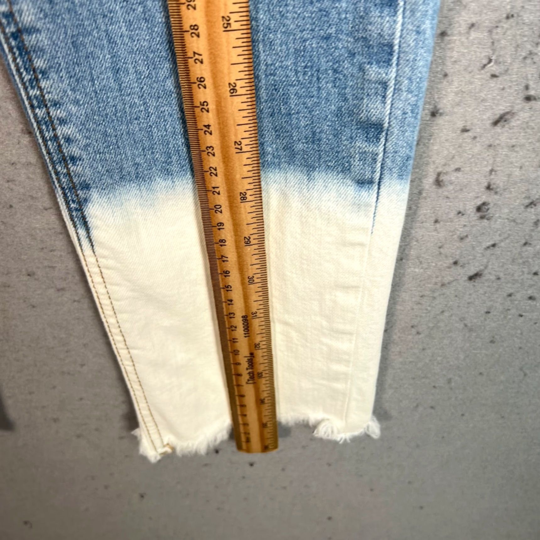 Vintage Derek Lam Womens Jeans Size 26 Tapered Leg Frayed Hem Blue Denim Size 26" / US 2 / IT 38 - 7 Thumbnail