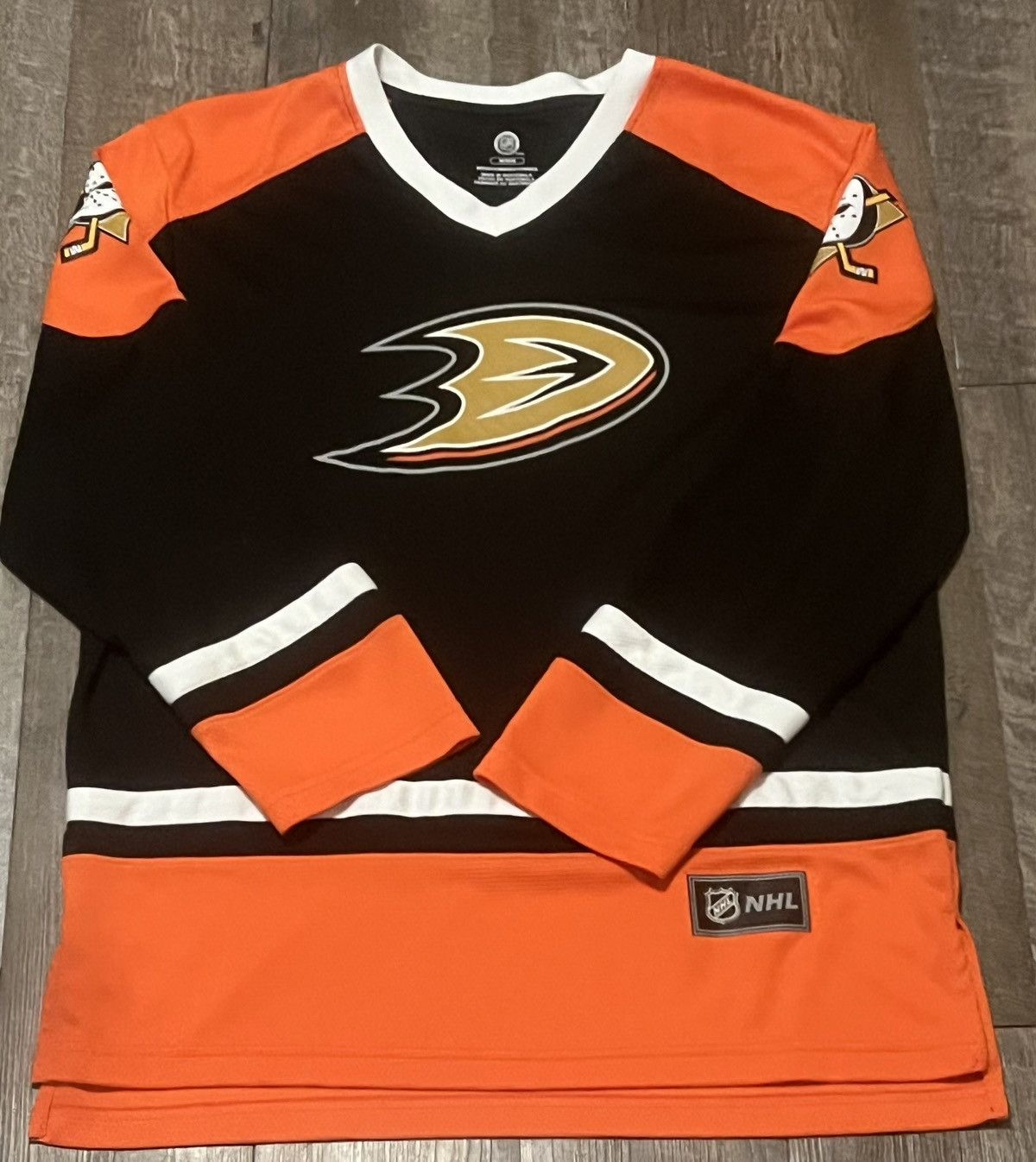 NHL Anaheim Mighty Ducks Jersey size Medium Size US M / EU 48-50 / 2 - 1 Thumbnail