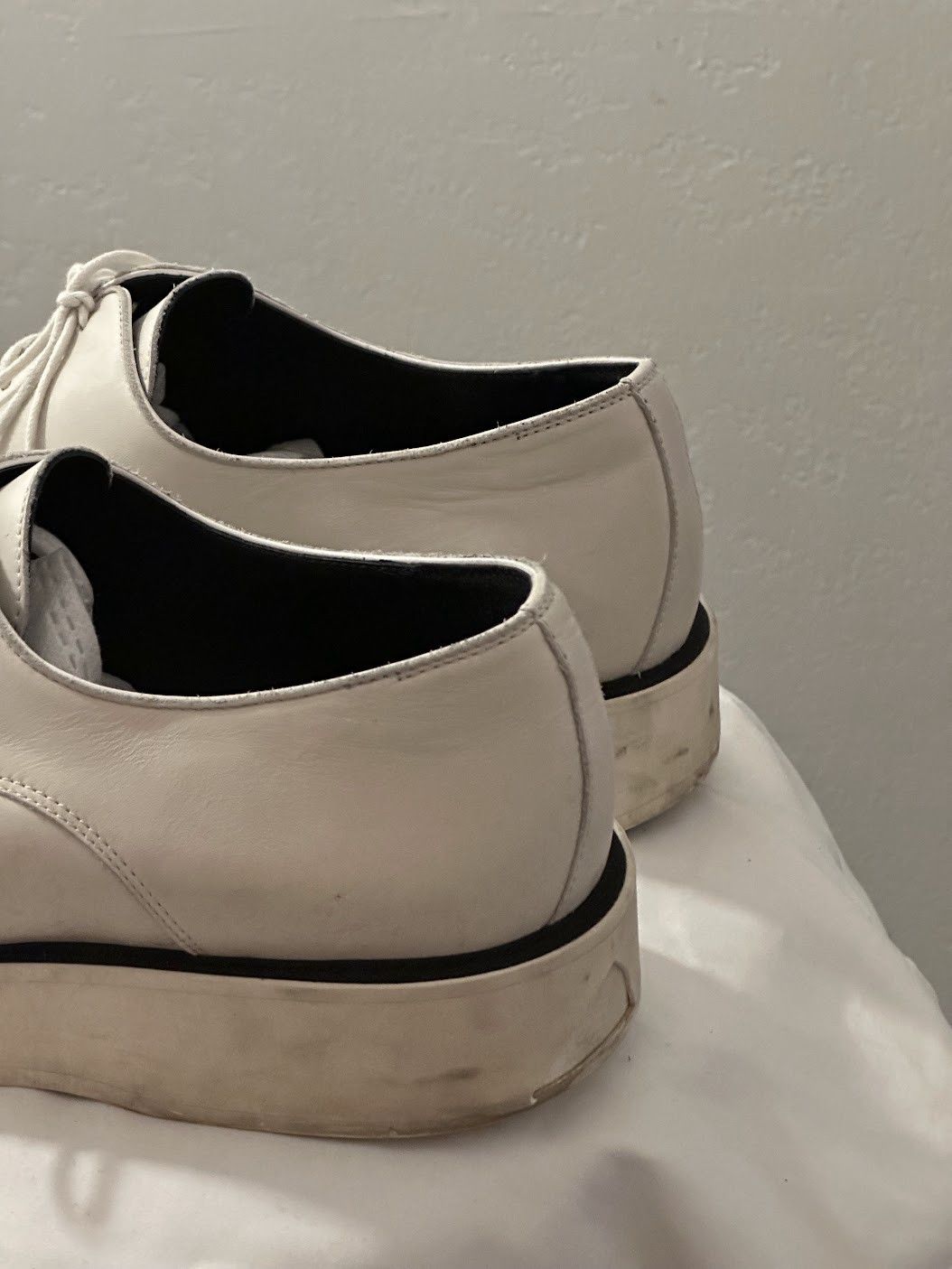 Bottega Veneta BOTTEGA VENETA MENS CLASSIC PLATFORM DERBIES Size US 11 / EU 44 - 2 Thumbnail