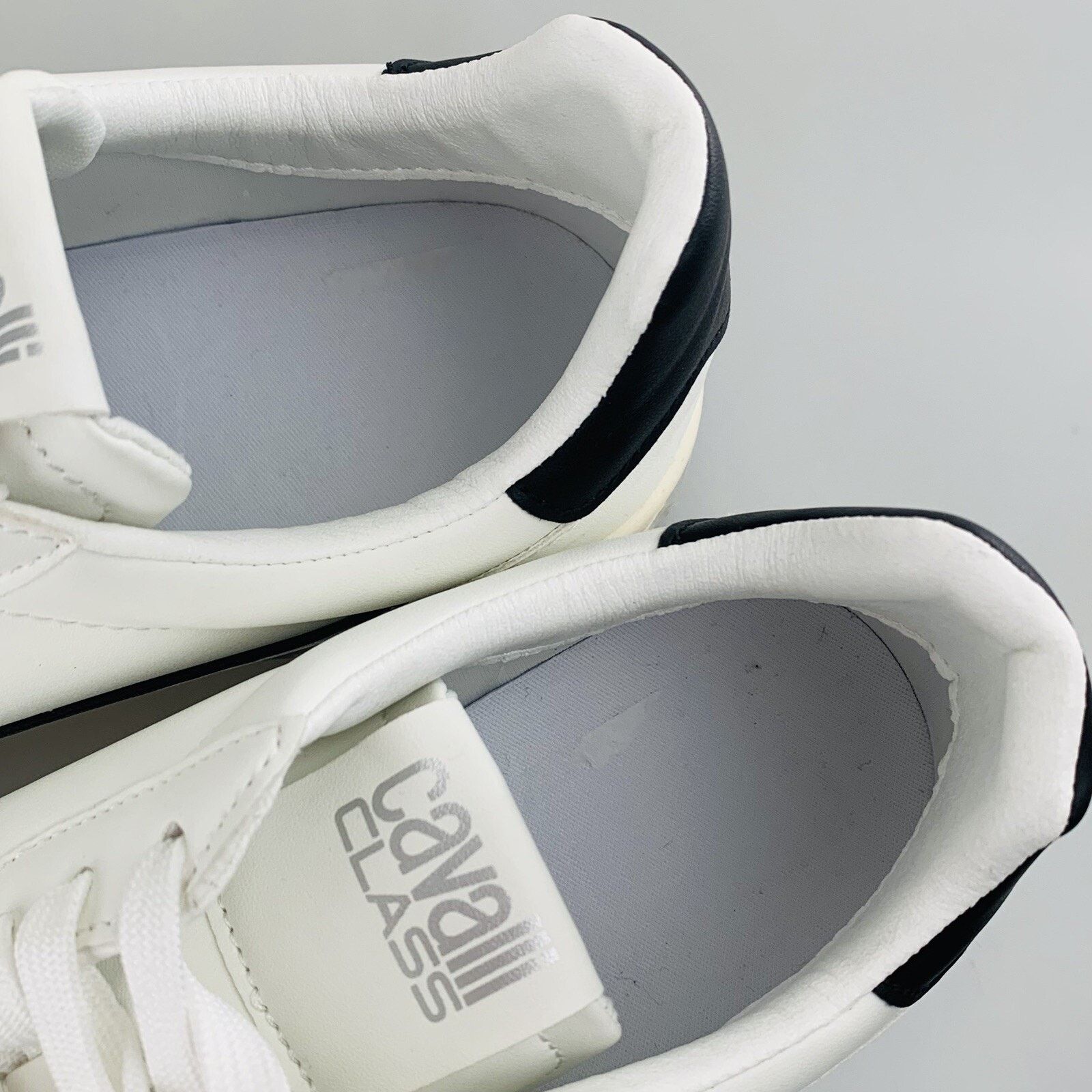 Cavalli Class Cavalli Class White Leather Sneaker Size US 8 24033 New Size US 8 / EU 41 - 10 Thumbnail
