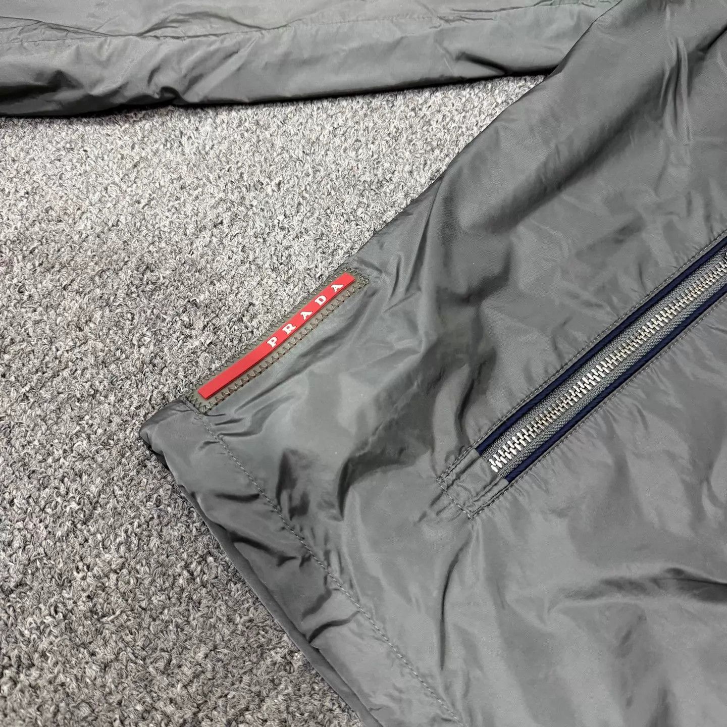 Prada Prada Gray Zipper-Hooded Jacket 54 99 New Size US L / EU 52-54 / 3 - 3 Thumbnail