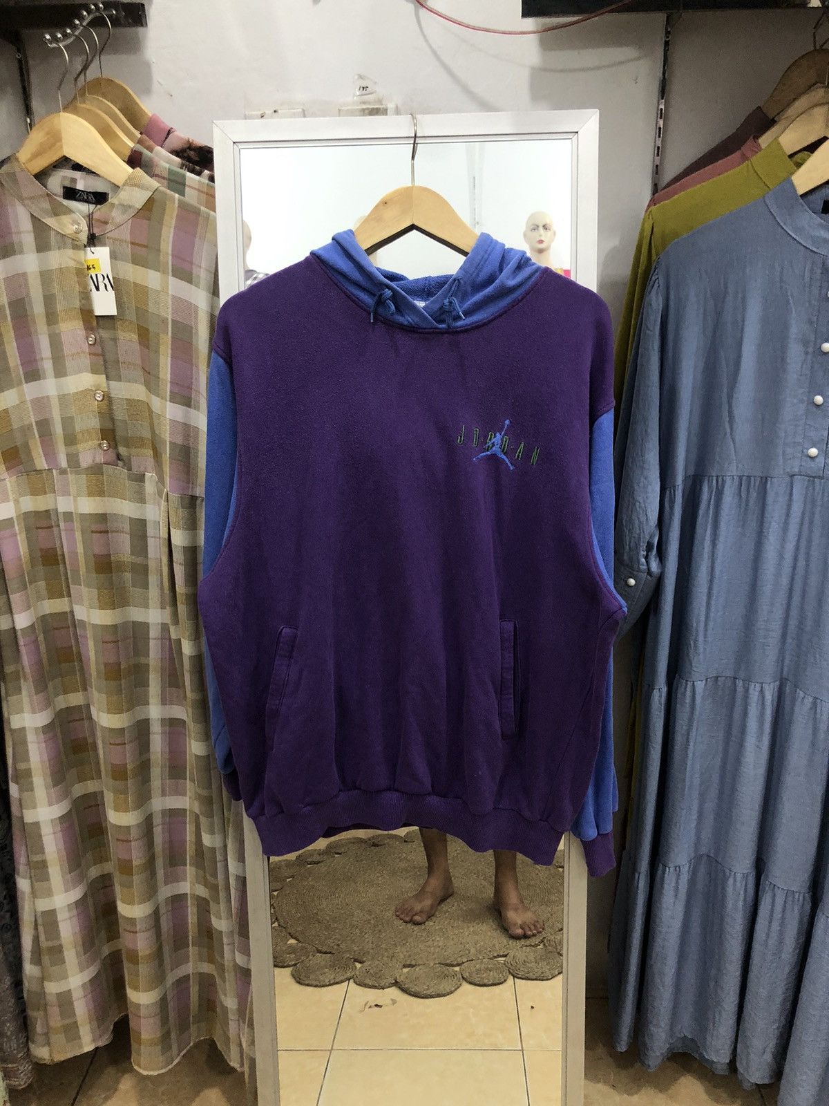 image of Early 90's Nike Jordan Hoodie in Purple, Men's (Size XL)