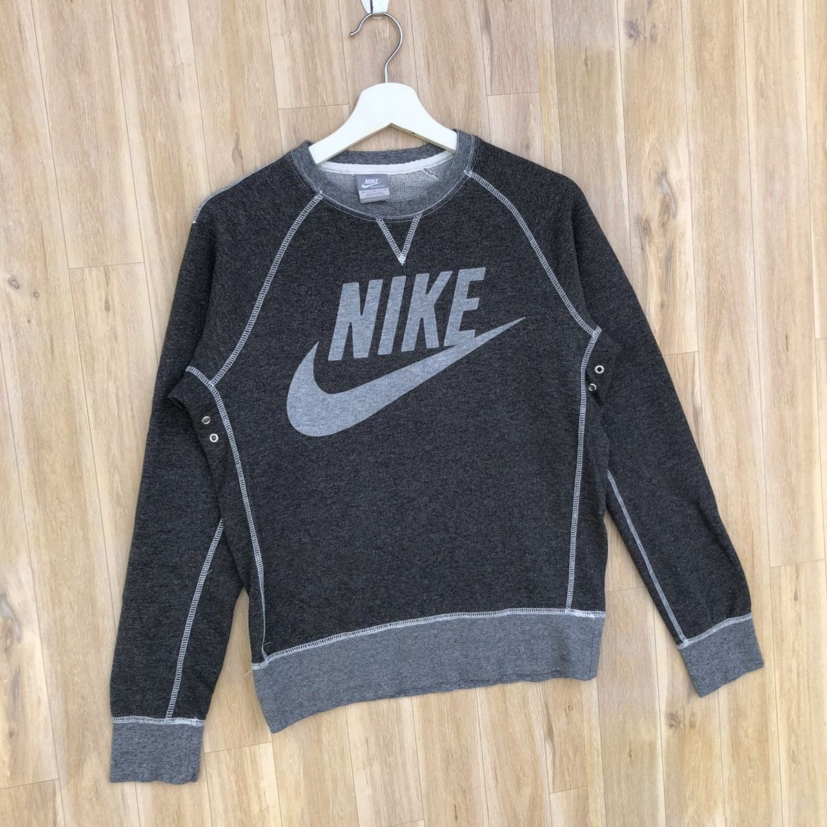Nike Vintage Nike Grey Center Sweatshirt Size M / US 6-8 / IT 42-44 - 2 Thumbnail