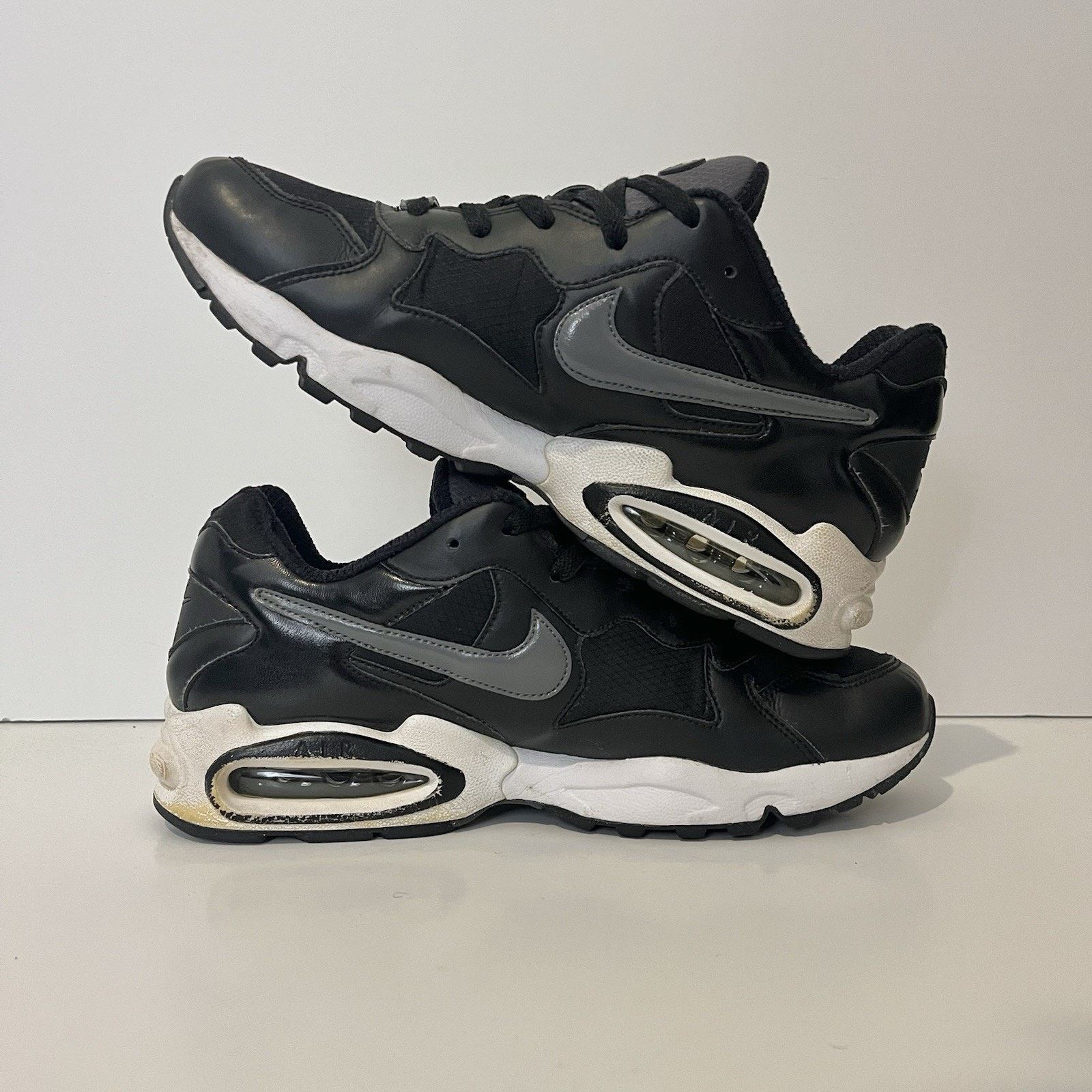 Nike 2009 Nike Air Max Triax 94 386158 001 rare vtg Sz 10 Size US 10 / EU 43 - 6 Thumbnail