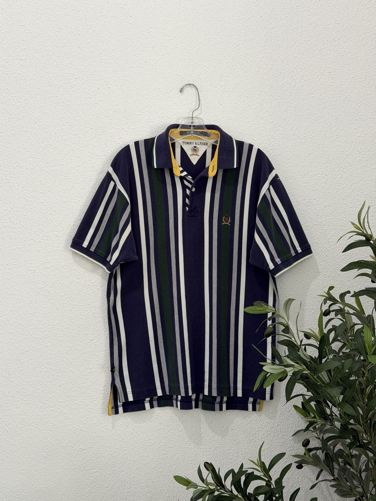 Tommy Hilfiger Vintage 90s Tommy Hilfiger Polo Shirt Mens M Striped Crest Size US M / EU 48-50 / 2 - 1 Thumbnail