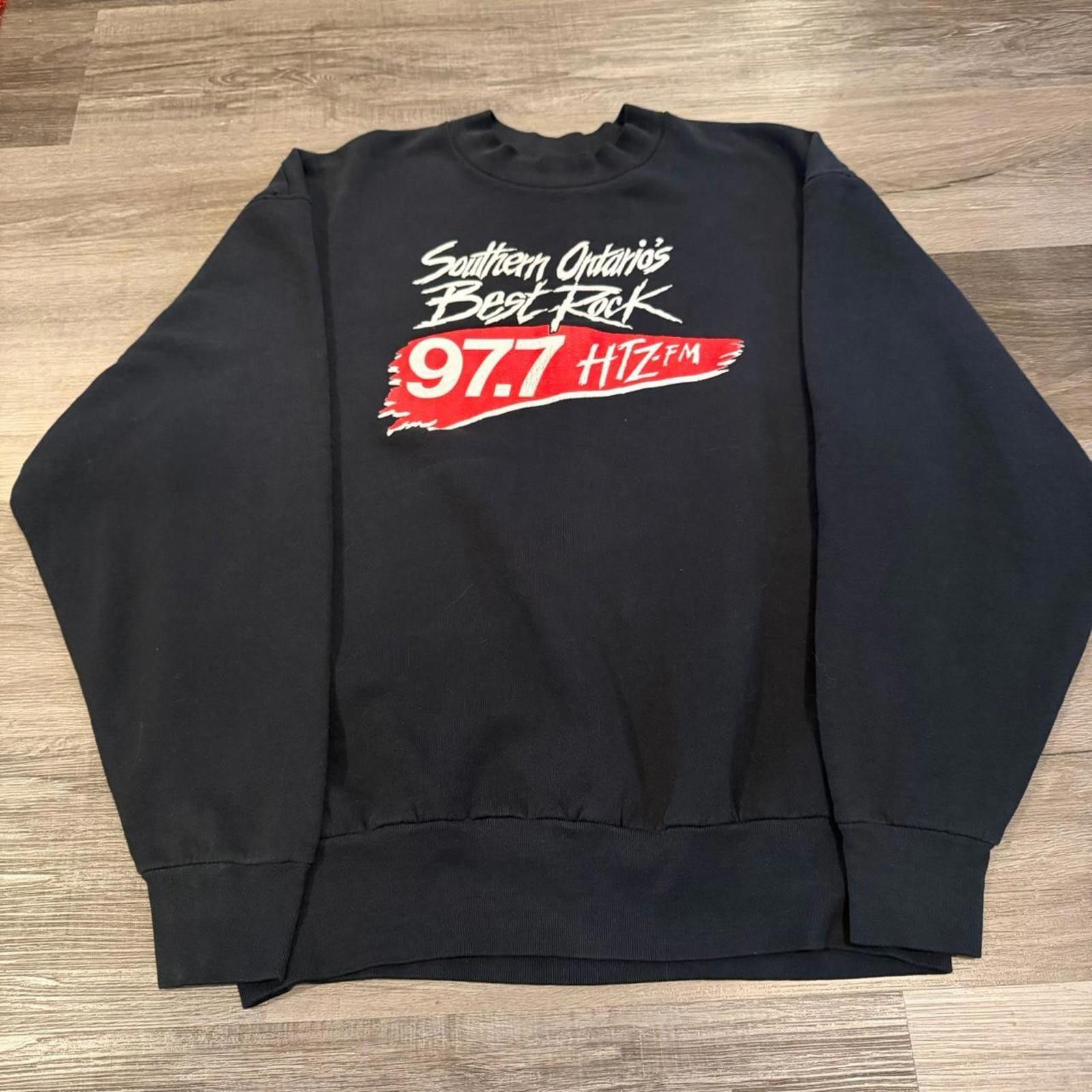 Fruit Of The Loom vintage 97.7 HTZ FM southern Ontario’s best rock sweatshirt Size US L / EU 52-54 / 3 - 3 Thumbnail
