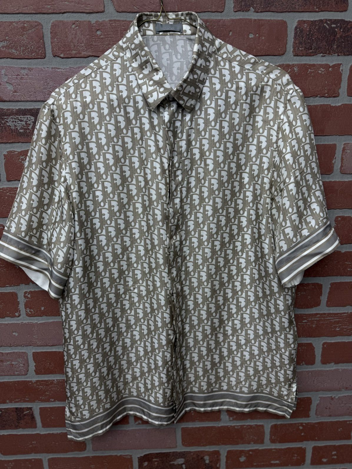 Dior Dior Silk Button Up Grey Size 37/S $1750 Retail Exlusive Size US S / EU 44-46 / 1 - 1 Thumbnail