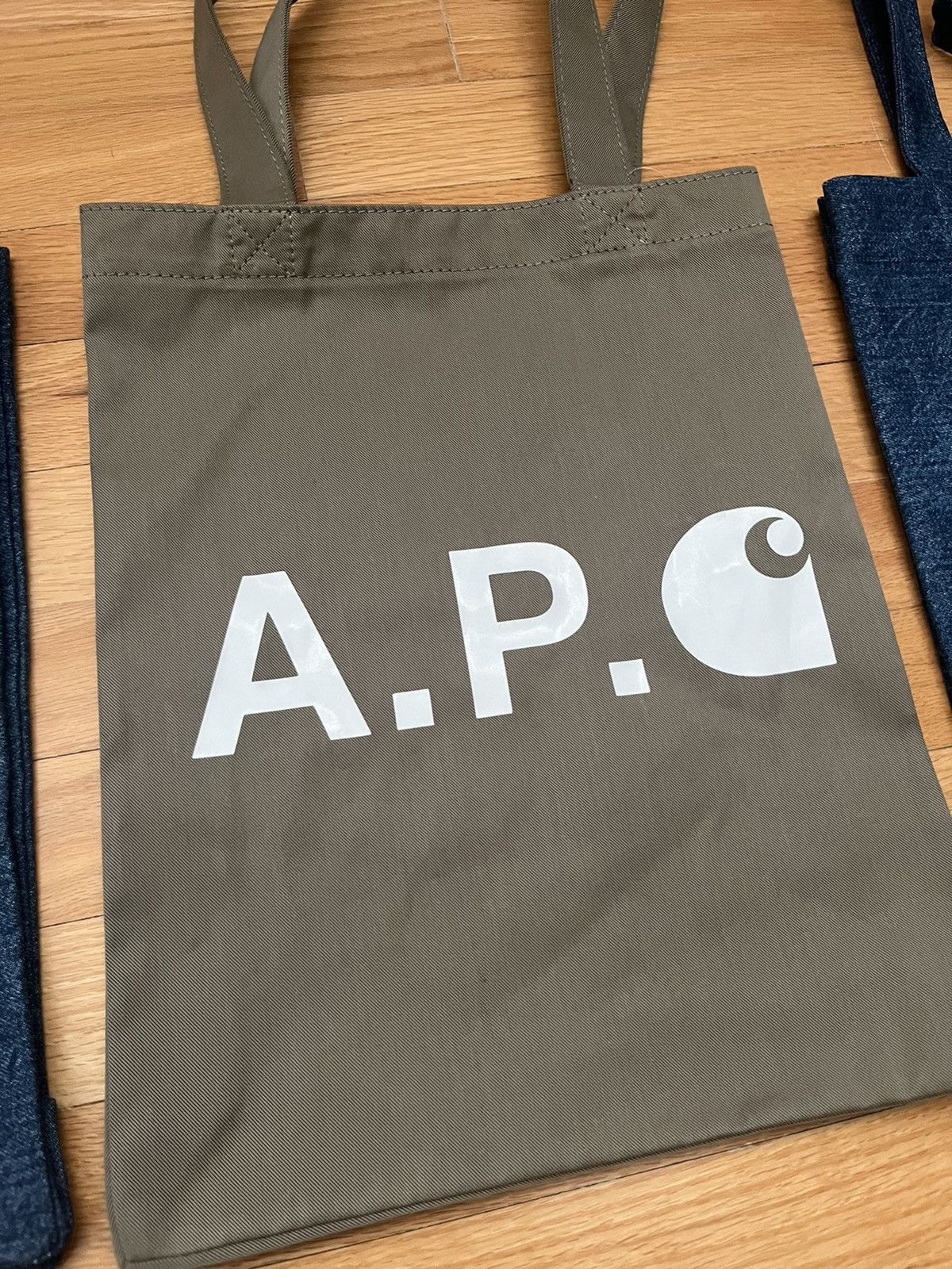 image of A P C x Carhartt Tote Bag in Green Olive, Men's