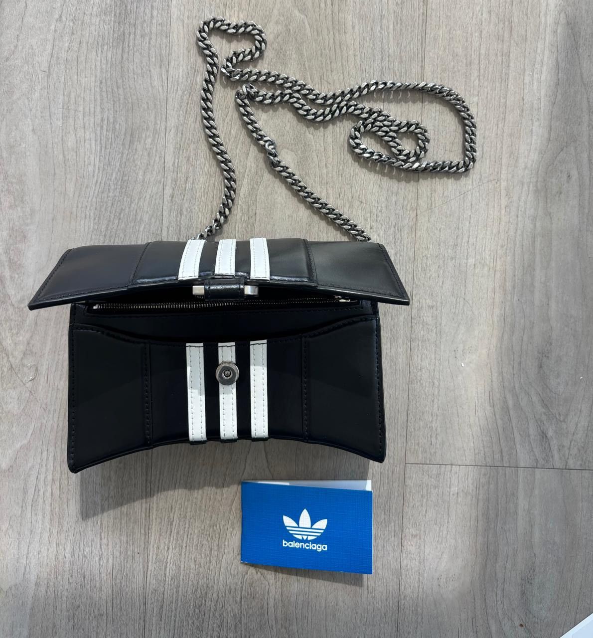Adidas × Balenciaga Balenciaga / Adidas Hourglass Wallet on chain bag Size ONE SIZE - 4 Thumbnail