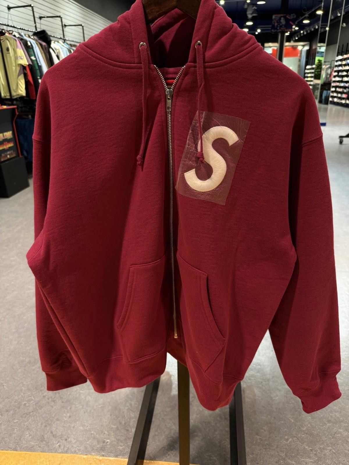 Supreme Supreme S Logo Zip Up Hooded Sweatshirt Red Size (M) NEW Size US M / EU 48-50 / 2 - 3 Thumbnail