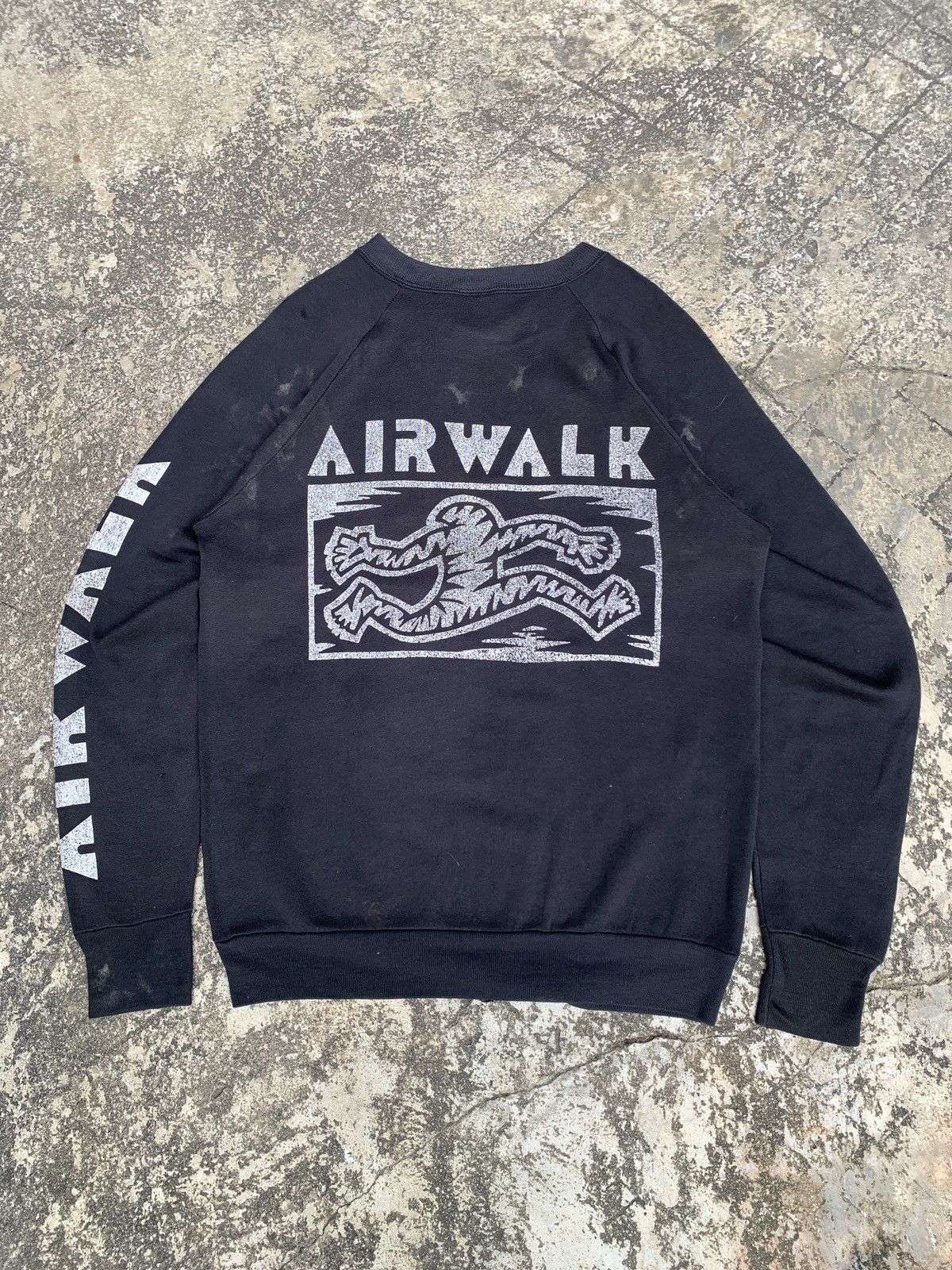 Airwalk × Vintage 1990s Airwalk USA Streetwear OG Logo Raglan Faded Crewneck Size US M / EU 48-50 / 2 - 1 Thumbnail