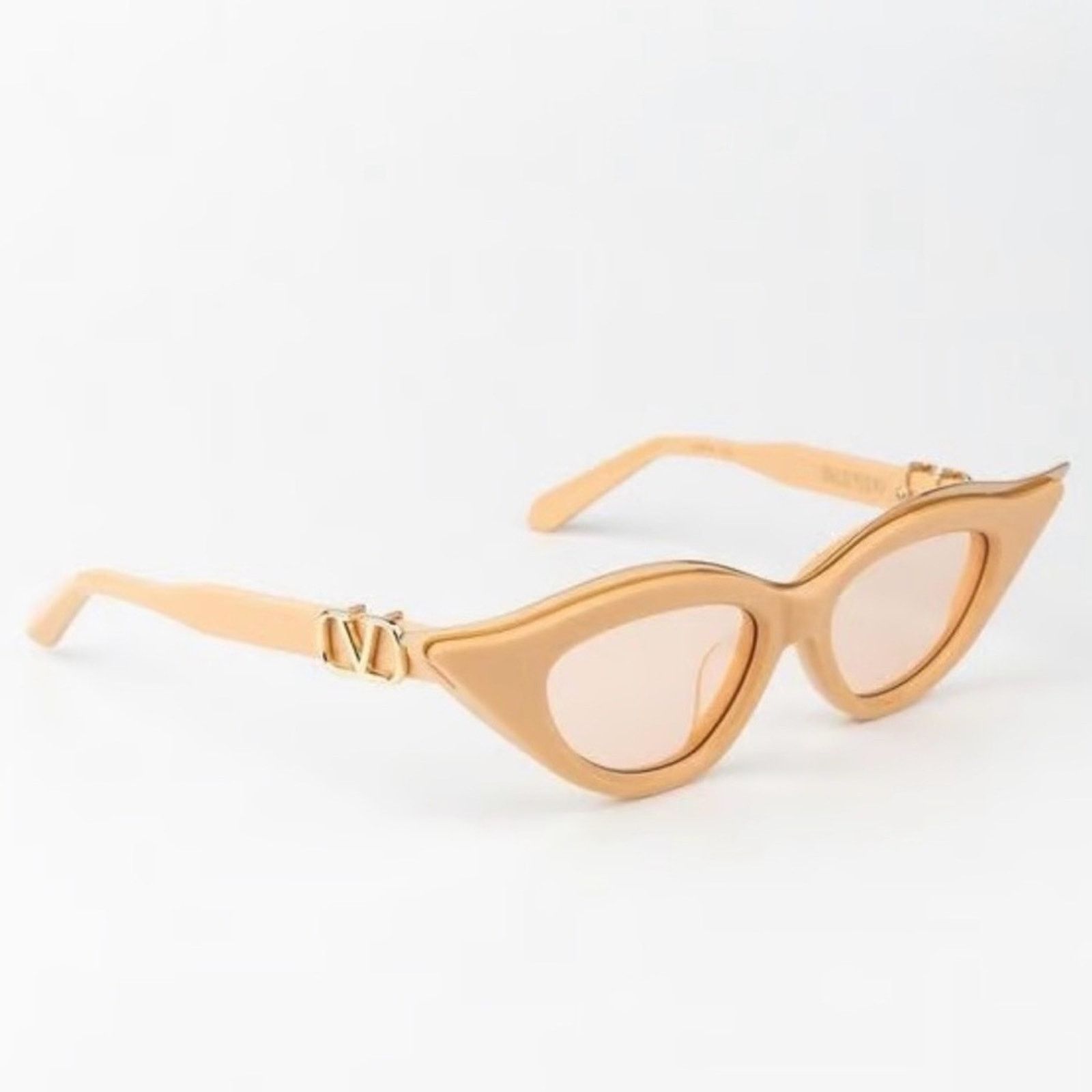 Valentino New! Valentino VLS 114C Stylish Beige Sunglasses, Authentic Size ONE SIZE - 14 Thumbnail