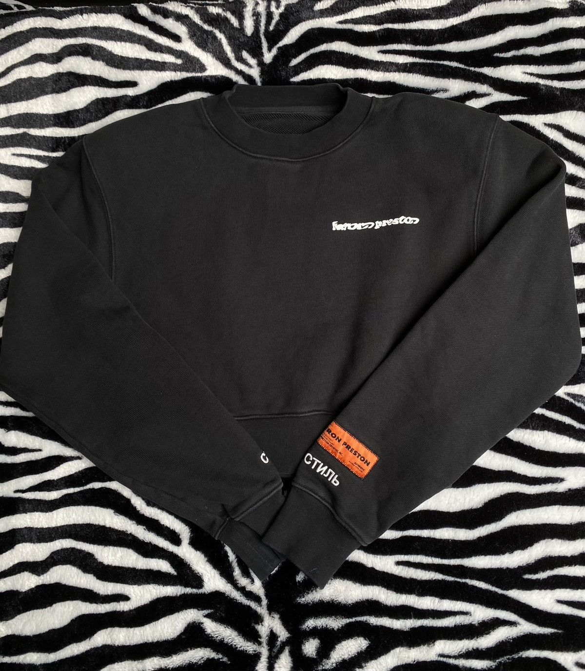 Heron Preston Heron Preston Cropped Sweatshirt with Shoulder Pads Size S / US 4 / IT 40 - 2 Thumbnail