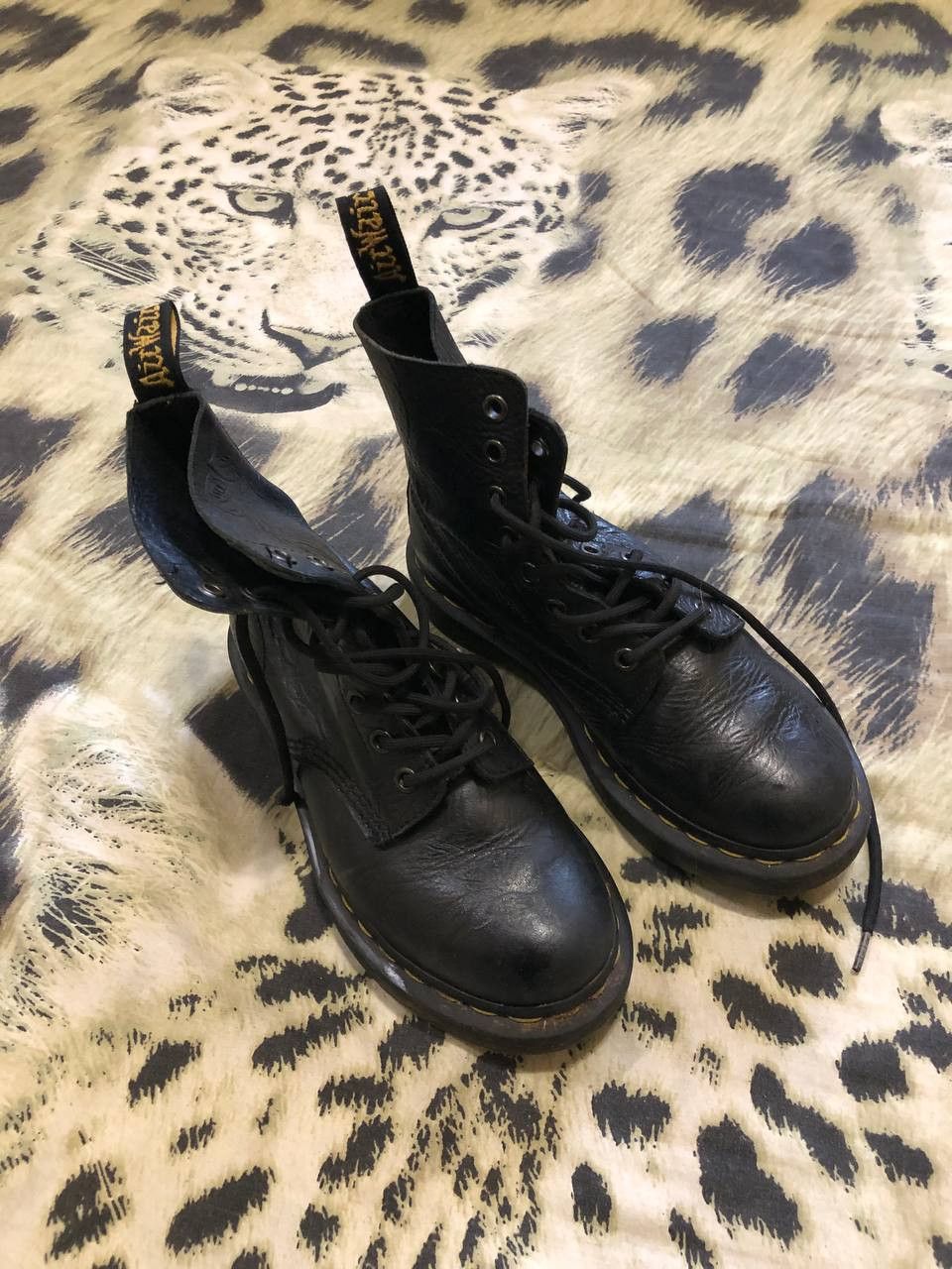 Dr. Martens Dr. Marten Boots Size US 5 / EU 37 - 2 Thumbnail