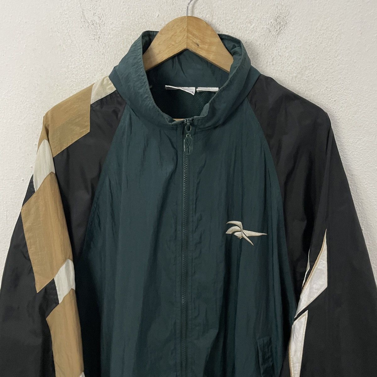 Reebok Vintage 90s Reebok Big Logo Windbraker Jacket Size US XL / EU 56 / 4 - 4 Thumbnail