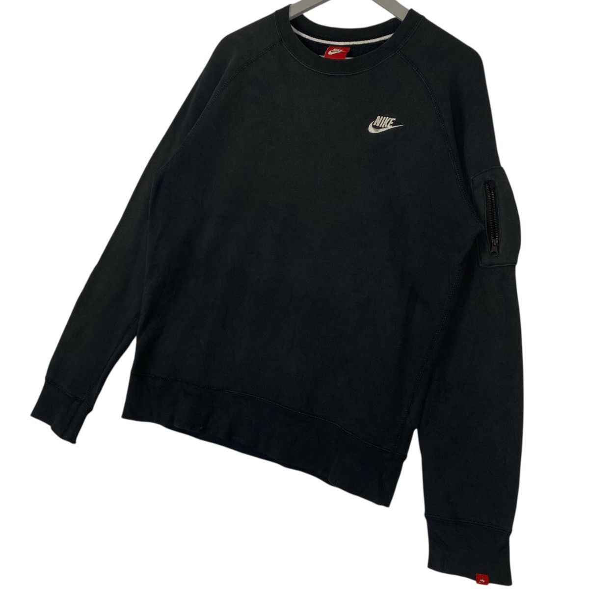 Other Vintage Nike Embroidered Crewneck Sweatshirt Pullover Size M Size US M / EU 48-50 / 2 - 2 Thumbnail