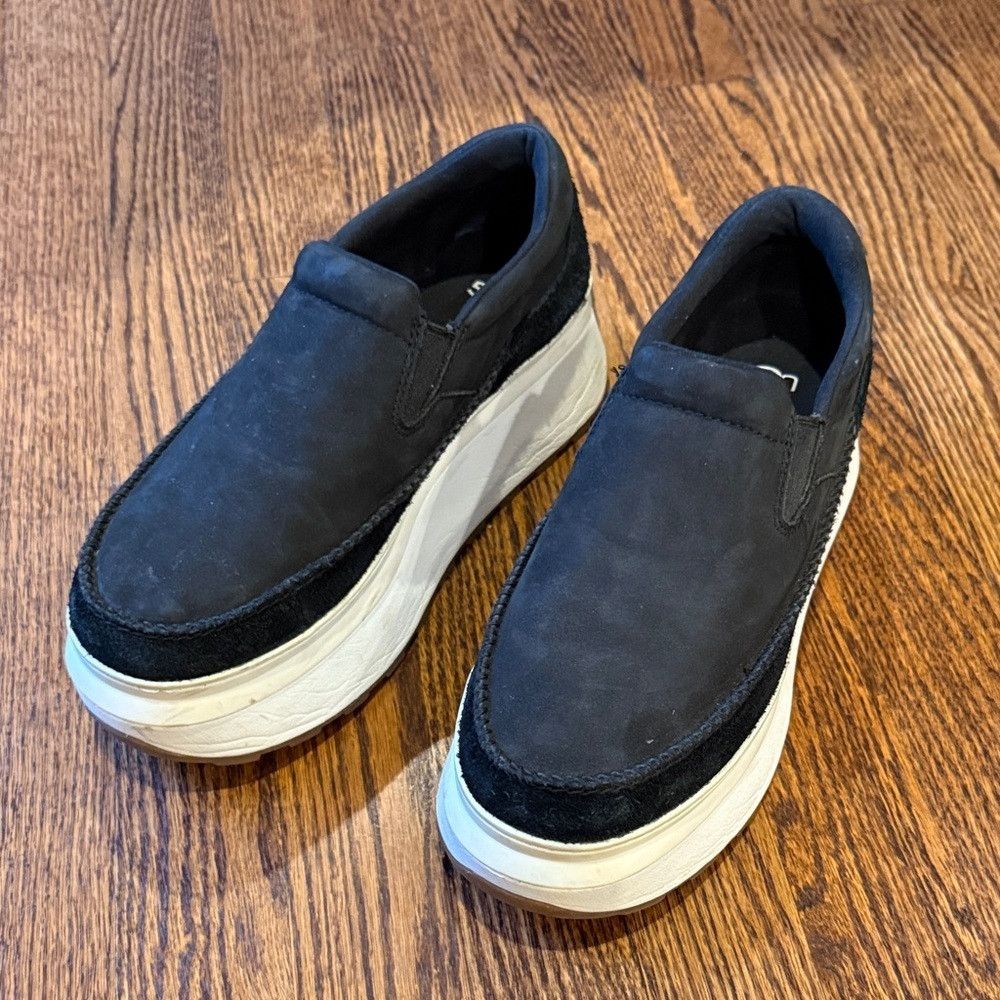 Ugg UGG Women's 9 Black and White Platform Sneaker Shoes Size US 9 / IT 39 - 1 Thumbnail