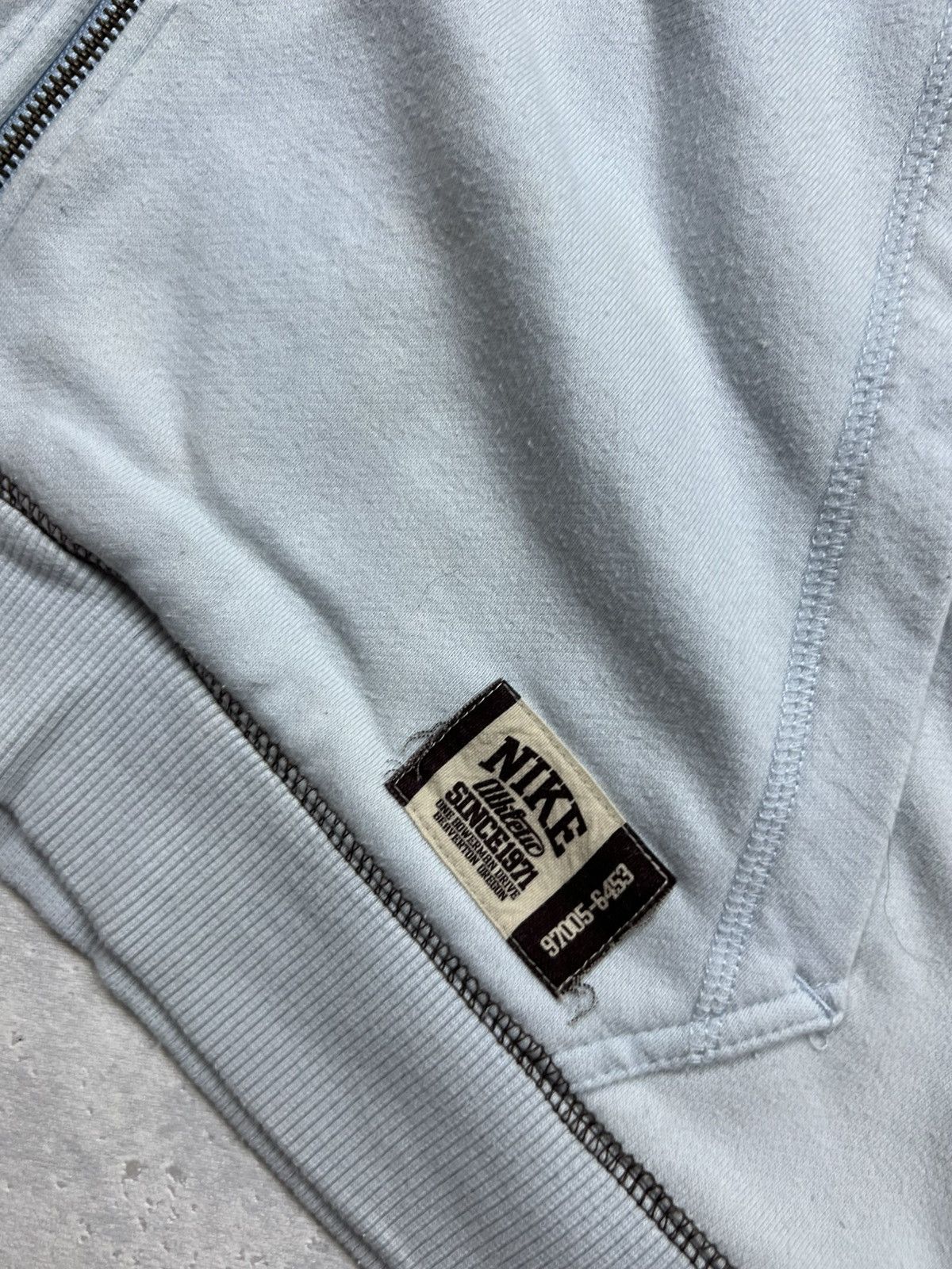 Nike 90s Nike Big Logo Vintage Oversized Sleeveless Zip Hoodie Size US XL / EU 56 / 4 - 9 Thumbnail