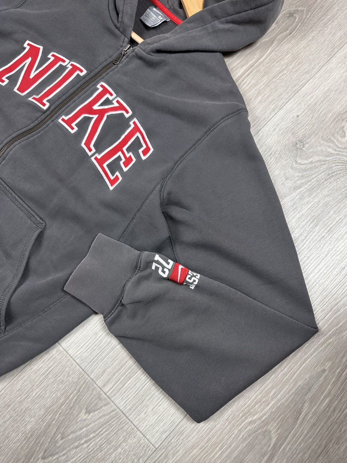 Nike Vintage Nike Y2K Zip Hoodie Big Logo Size US M / EU 48-50 / 2 - 5 Thumbnail