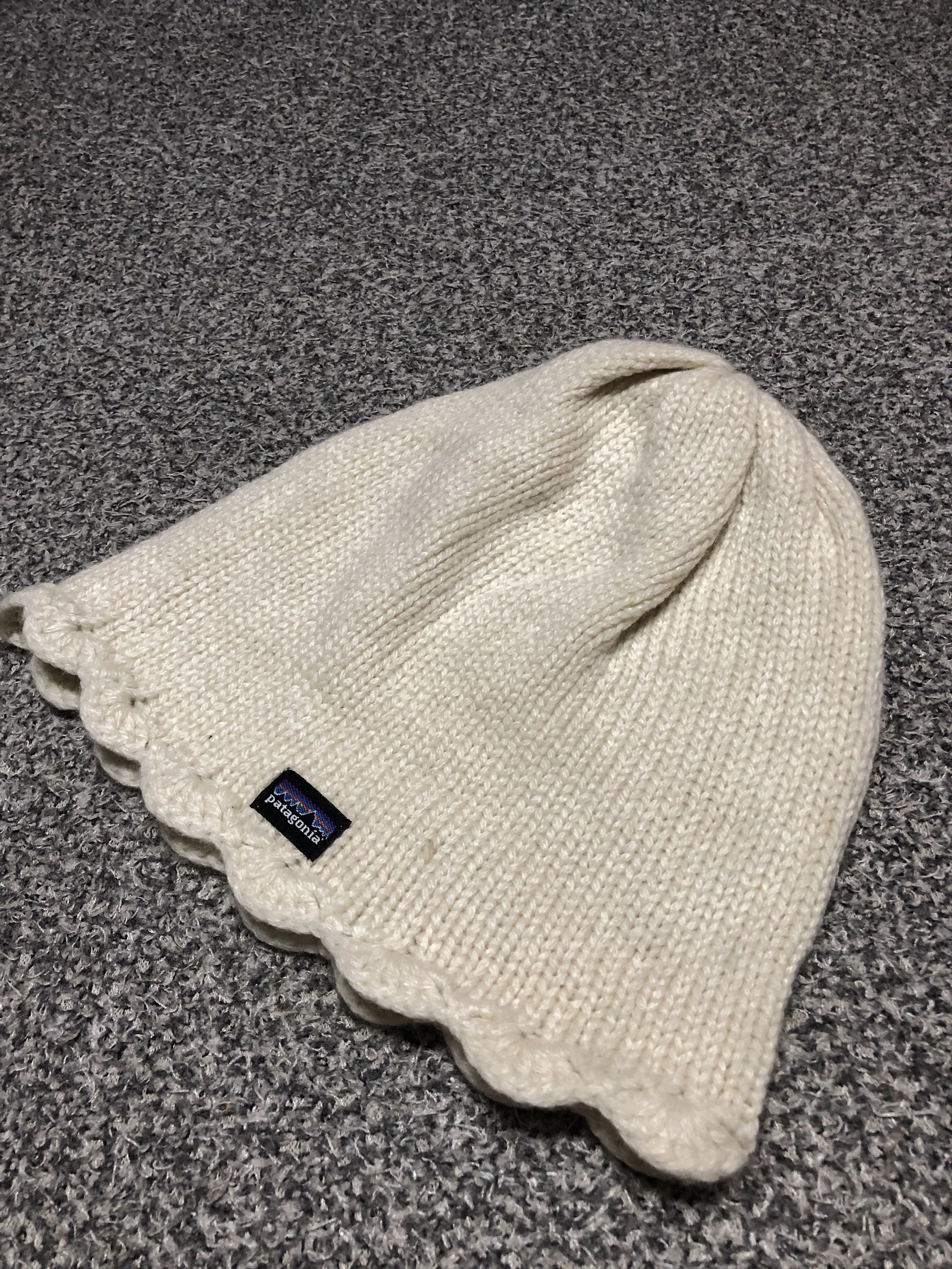 Patagonia Vintage Patagonia Womens Cream Beanie Hat Size ONE SIZE - 3 Thumbnail