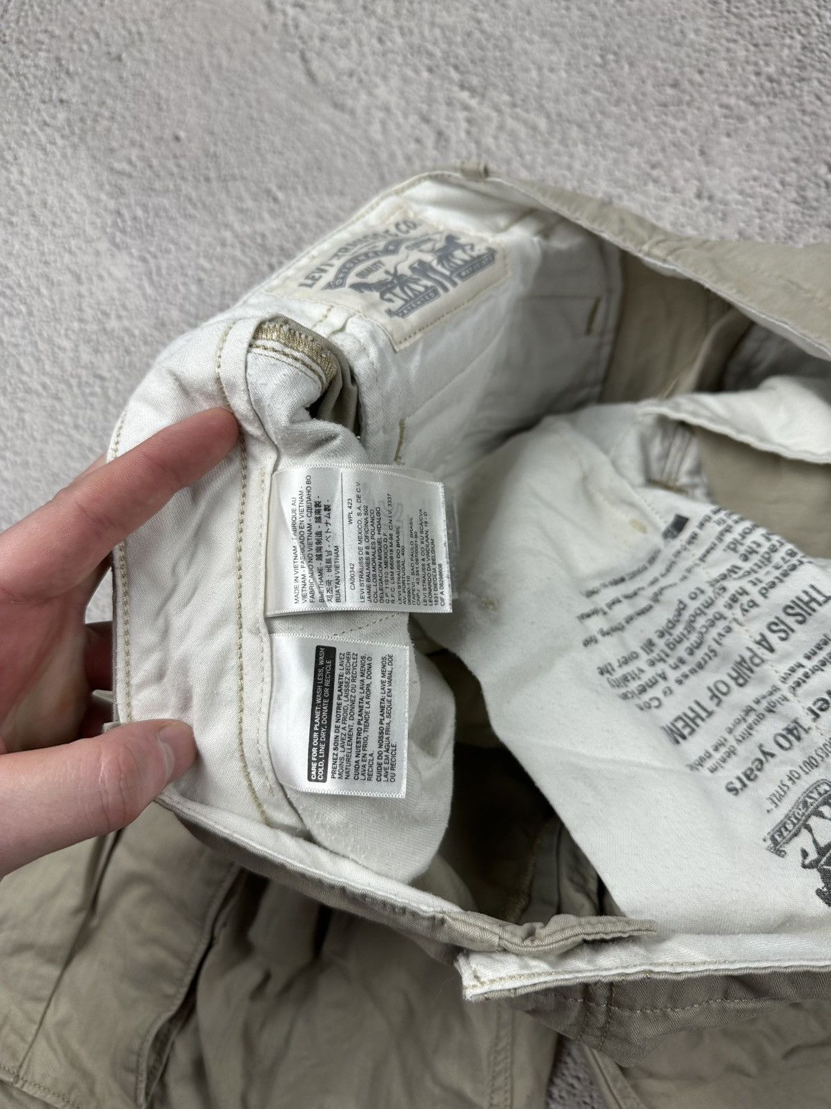 Levi's Vintage Levis Cargo Short Y2K Baggy Streetwear White Label Size US 34 / EU 50 - 12 Thumbnail