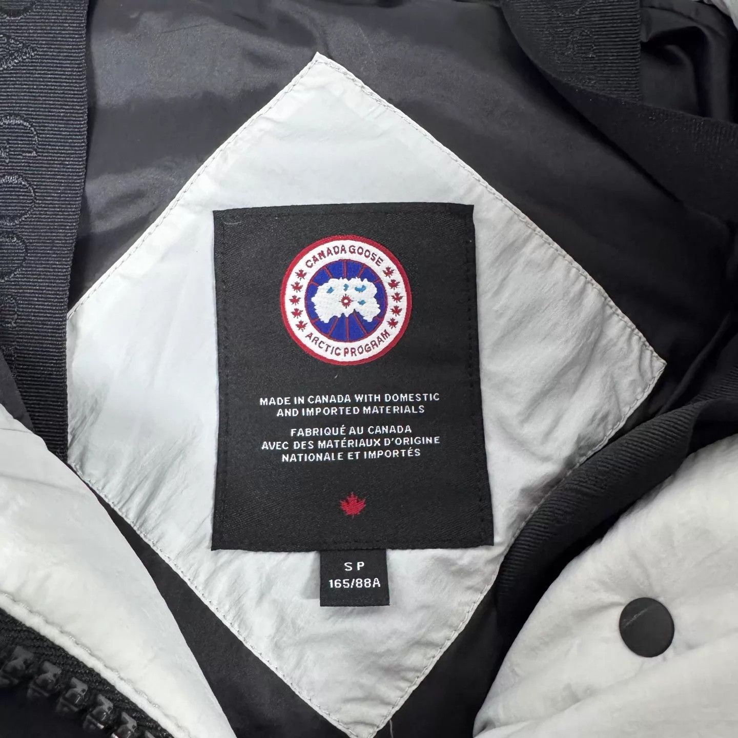 Canada Goose CanadaGoose Light Gray Short-Hooded Puffer S Black Cuff Size US S / EU 44-46 / 1 - 6 Thumbnail