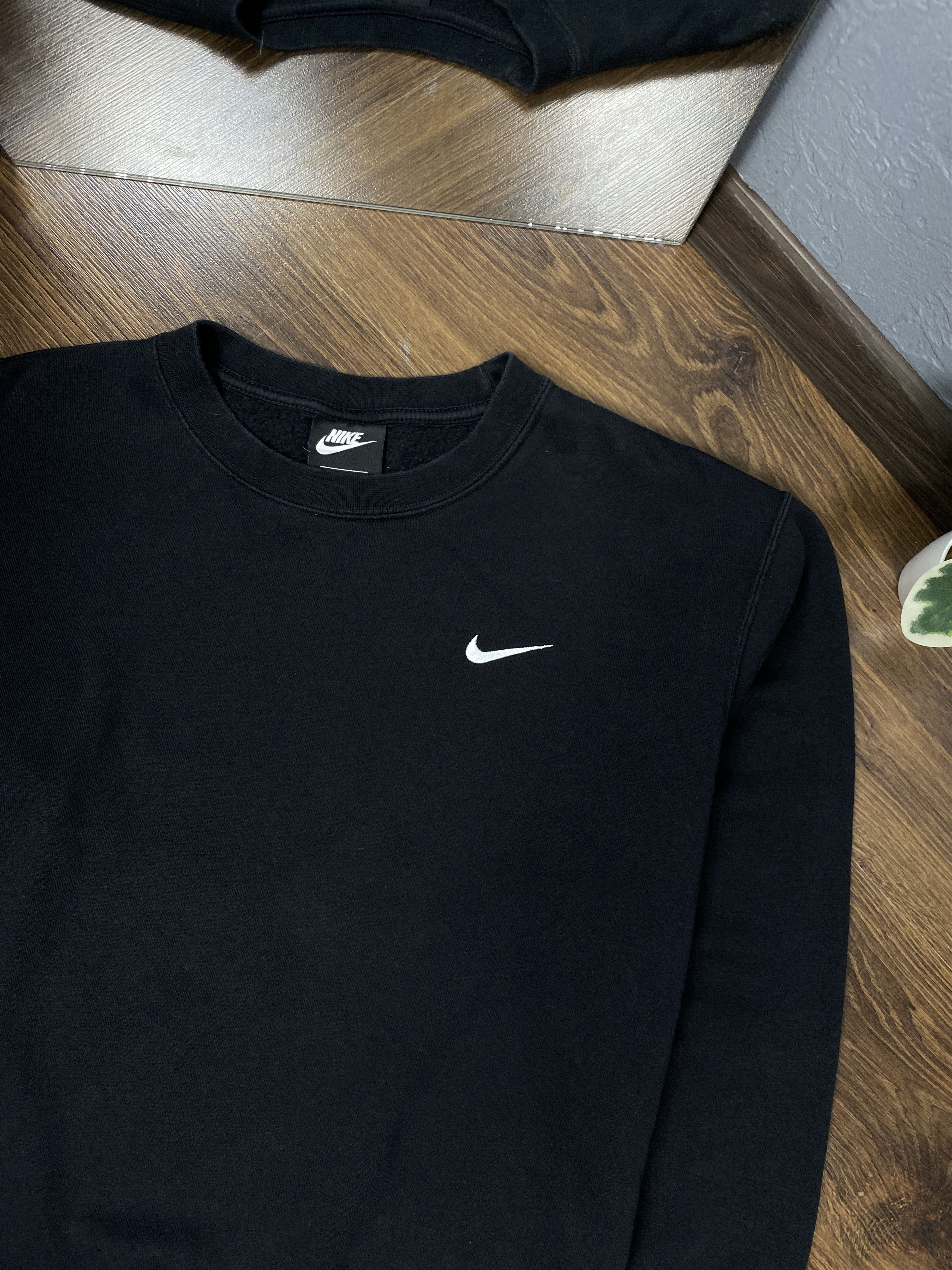Nike Nike Mens Mini Swoosh Crew Neck Sweatshirt Size US L / EU 52-54 / 3 - 2 Thumbnail