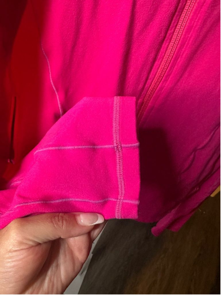 Lululemon EUC Lululemon Forme Jacket Raspberry 20in PTP med-lg Size M / US 6-8 / IT 42-44 - 5 Thumbnail