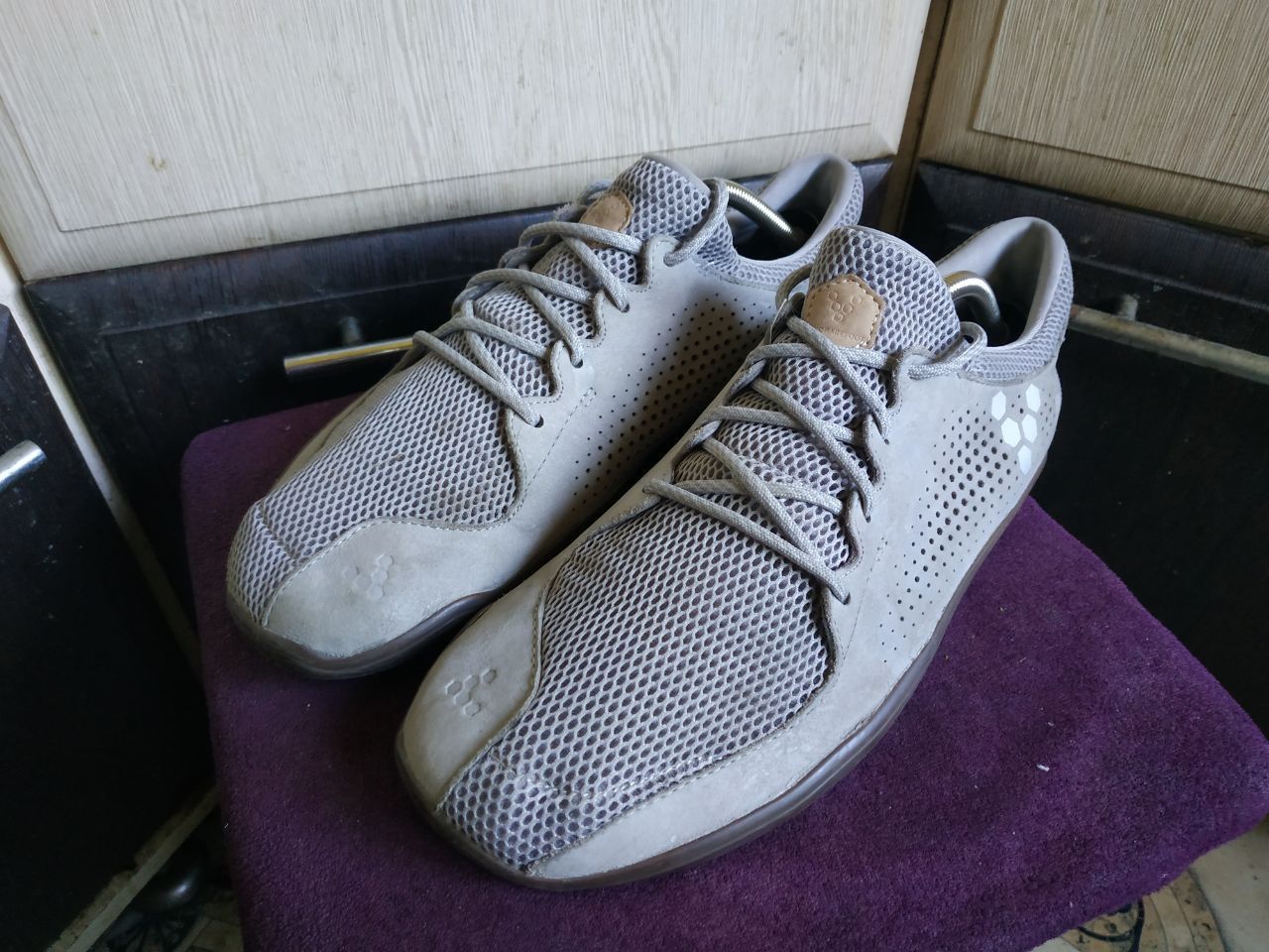 Vivobarefoot Vivobarefoot Primus Trio Grey Leather Mesh Shoes EU 45 US 12 Size US 12 / EU 45 - 17 Thumbnail