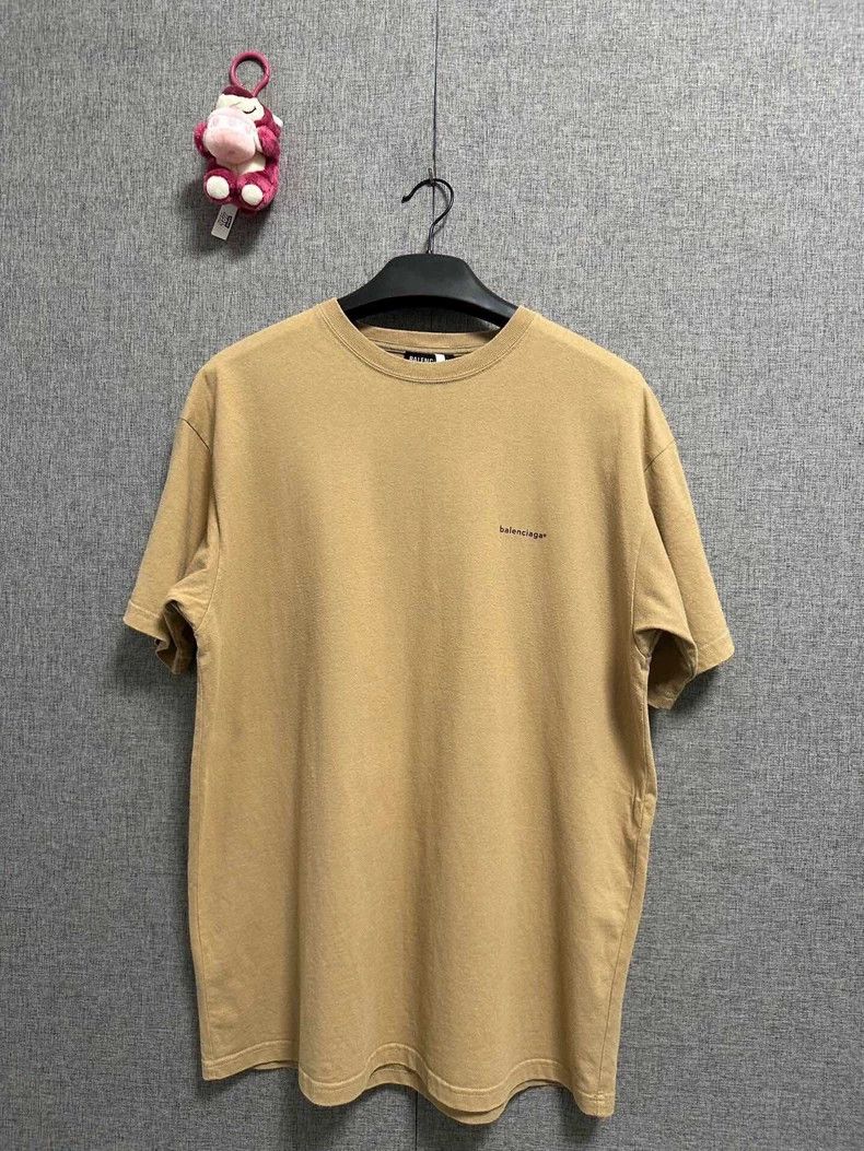 Balenciaga Balenciaga Size S Wheat Color Letter Printed Size US S / EU 44-46 / 1 - 1 Thumbnail