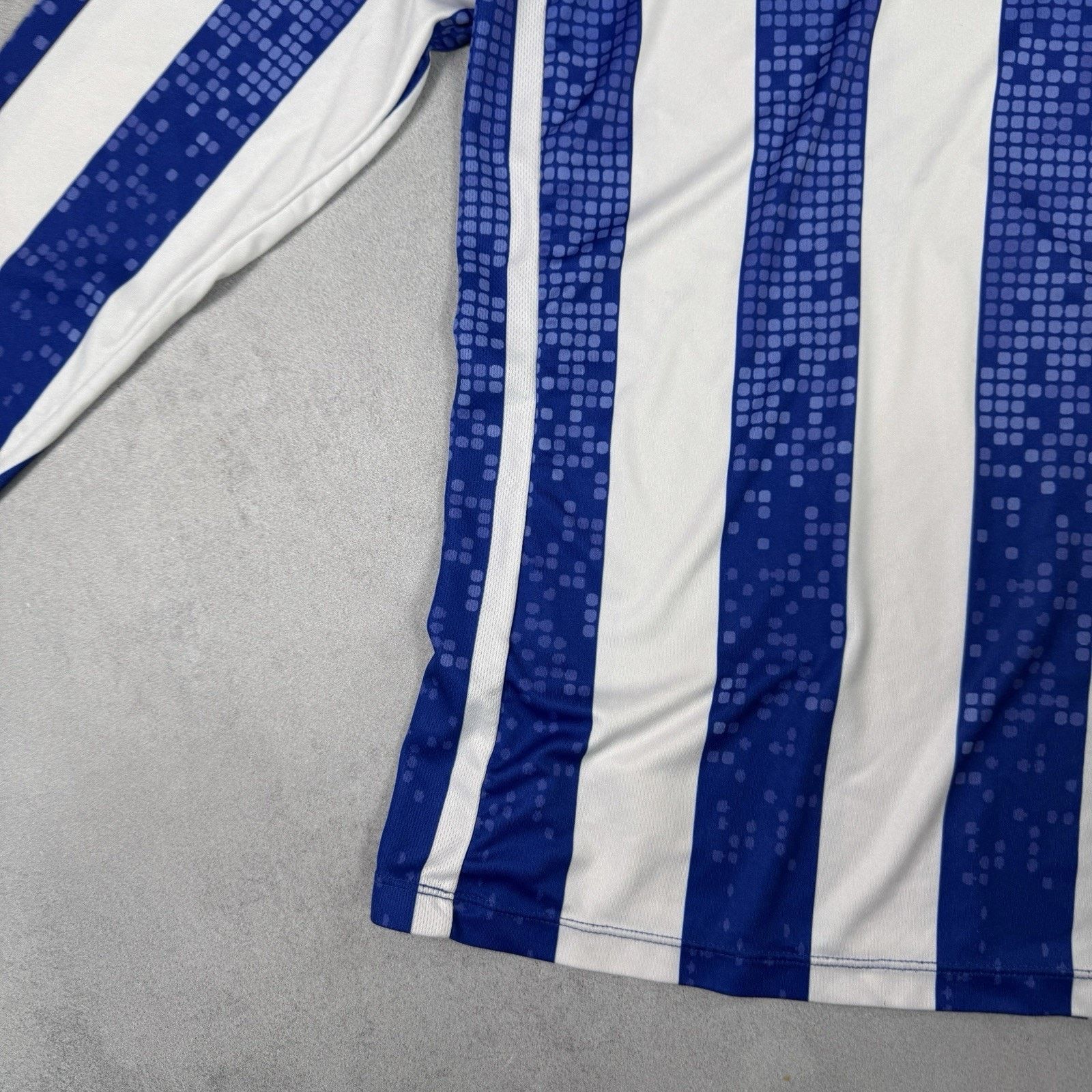Vintage Sheffield Wednesday Home Football Shirt 2019/2020 Size US L / EU 52-54 / 3 - 24 Thumbnail