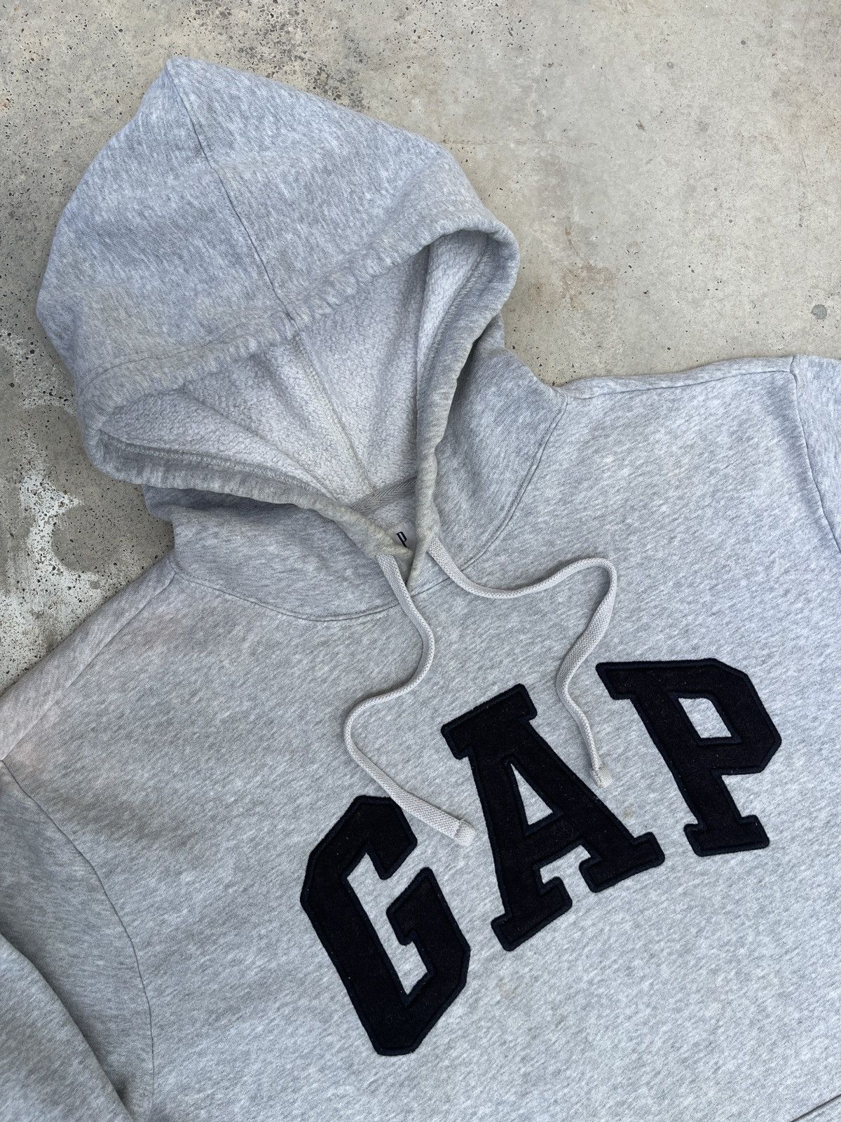 Gap × Vintage Vintage Faded Grey Gap Big Logo Hoodie Size US L / EU 52-54 / 3 - 6 Thumbnail