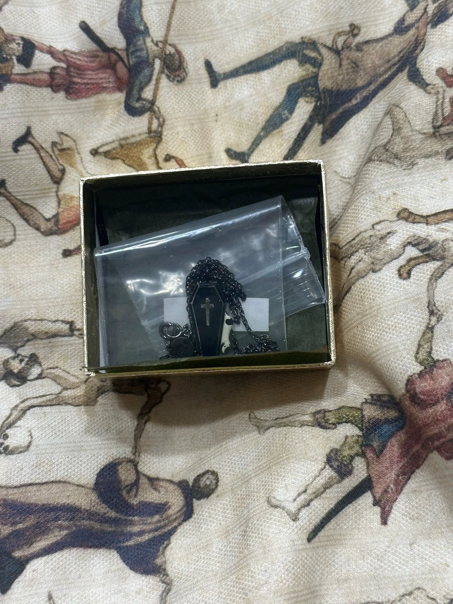 Undercover Undercover Ghost Hand Coffin Necklace Size ONE SIZE - 3 Thumbnail