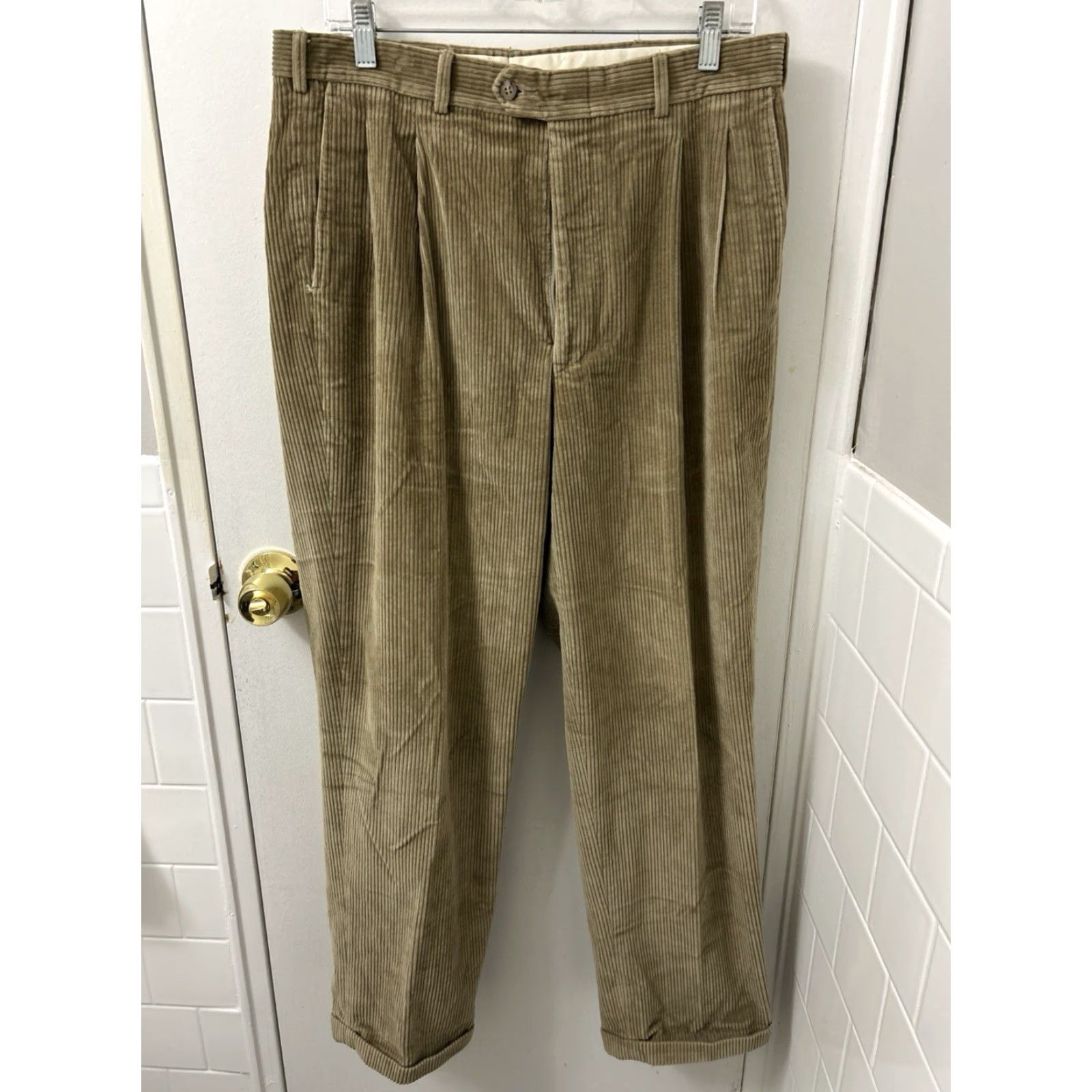 Vintage VINTAGE John Alexander Corduroy Pants Mens 33x30 Brown Pleated Cuffed Trousers Size US 33 - 2 Thumbnail