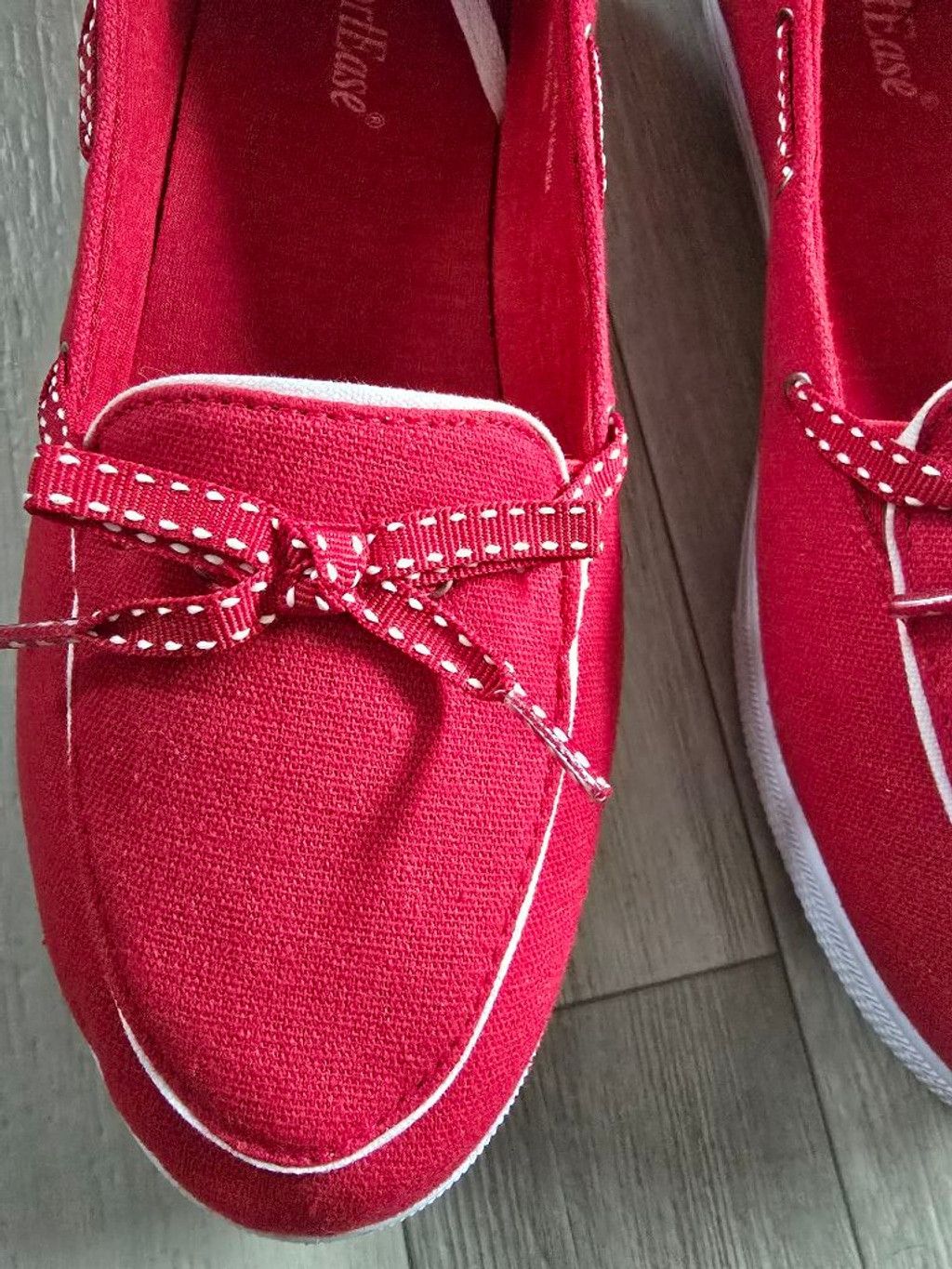 Other Women's ComfortEase Red & White Canvas Flats & Loafers Size Size US 9.5 / IT 39.5 - 3 Thumbnail