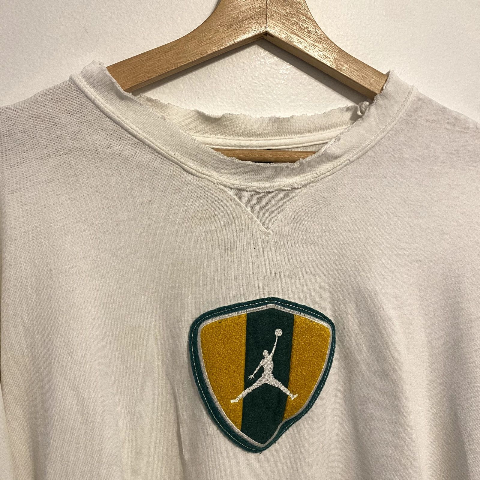 Jordan Brand × Nike × Vintage Vintage Jordan Jumpman Felt Logo 90s Long Sleeve T Shirt Size US L / EU 52-54 / 3 - 2 Thumbnail
