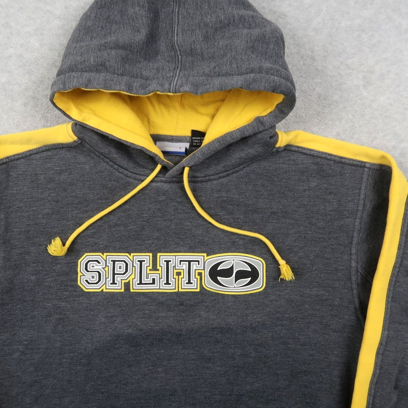 Vintage VINTAGE Split Hoodie Mens S Gray Yellow Fleece Pullover Skateboarding Shirt Size US S / EU 44-46 / 1 - 3 Thumbnail