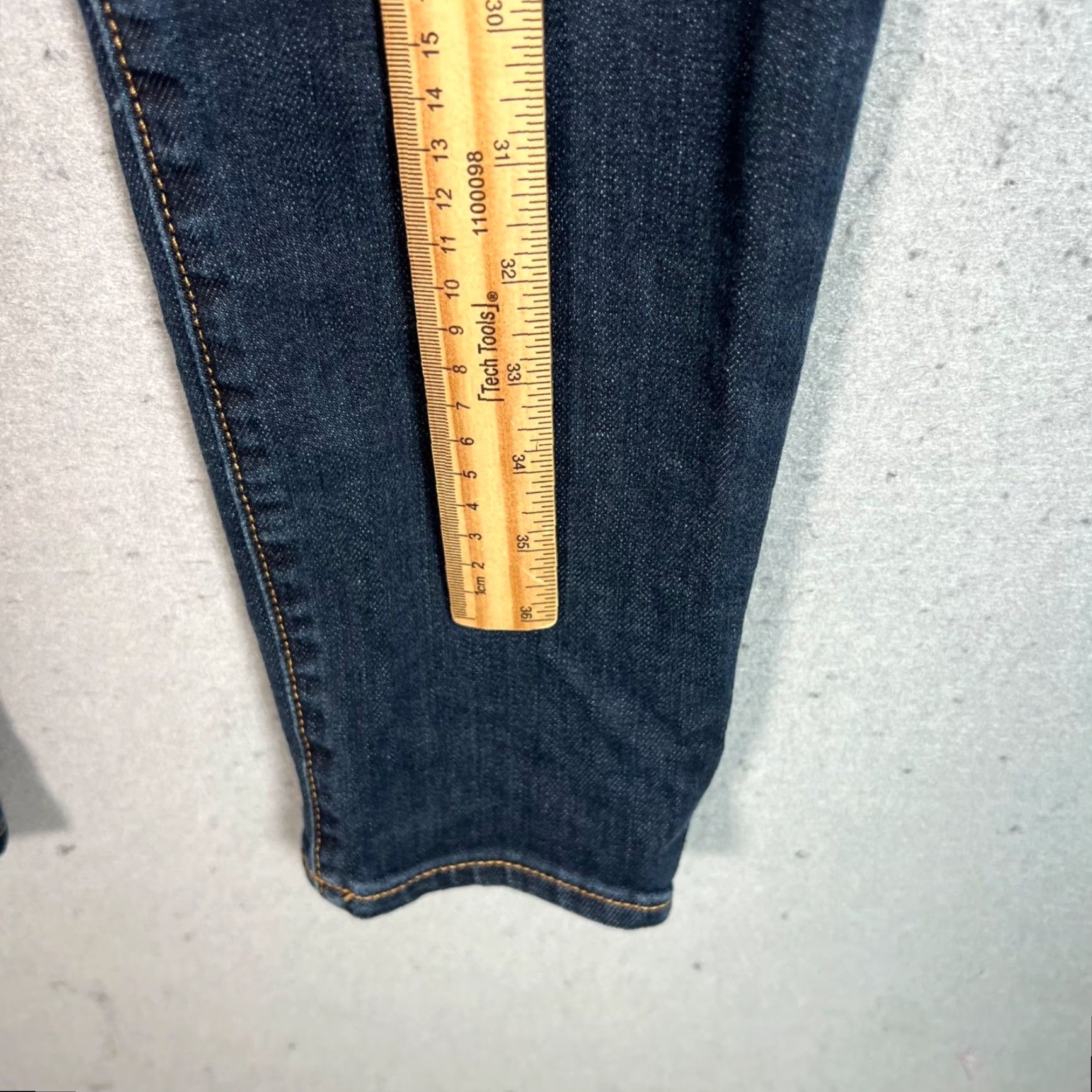 Gap GAP 1969 Always Skinny Jeans Womens 27 Dark Wash Denim Slim Stretch Adult 27 / 4L Blue Womens Jeans Size 27" / US 4 / IT 40 - 7 Thumbnail
